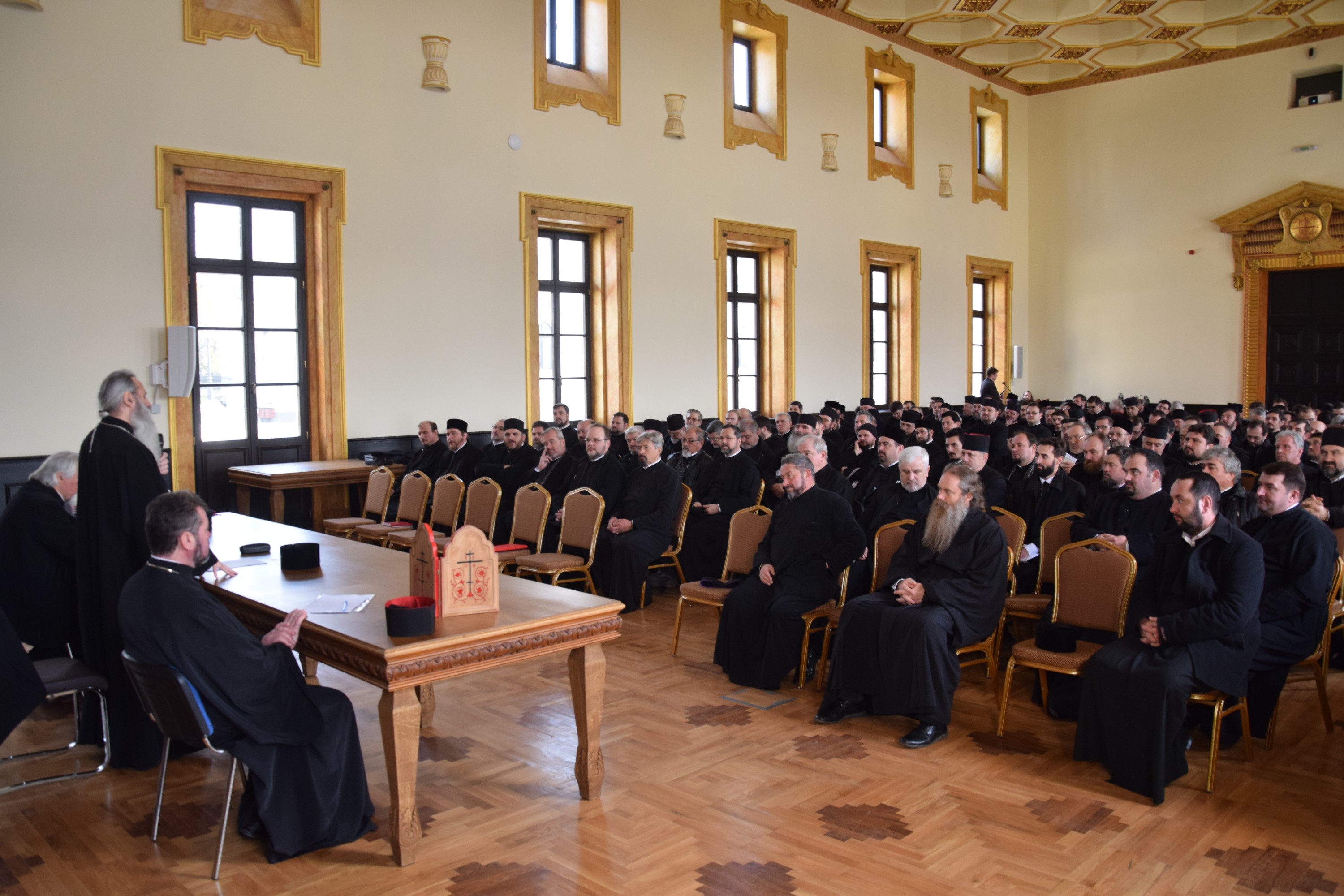 S-au reunit în conferinţă semestrială preoţii din protopopiatele Paşcani şi Hârlău S-au reunit în conferinţă semestrială preoţii din protopopiatele Paşcani şi Hârlău