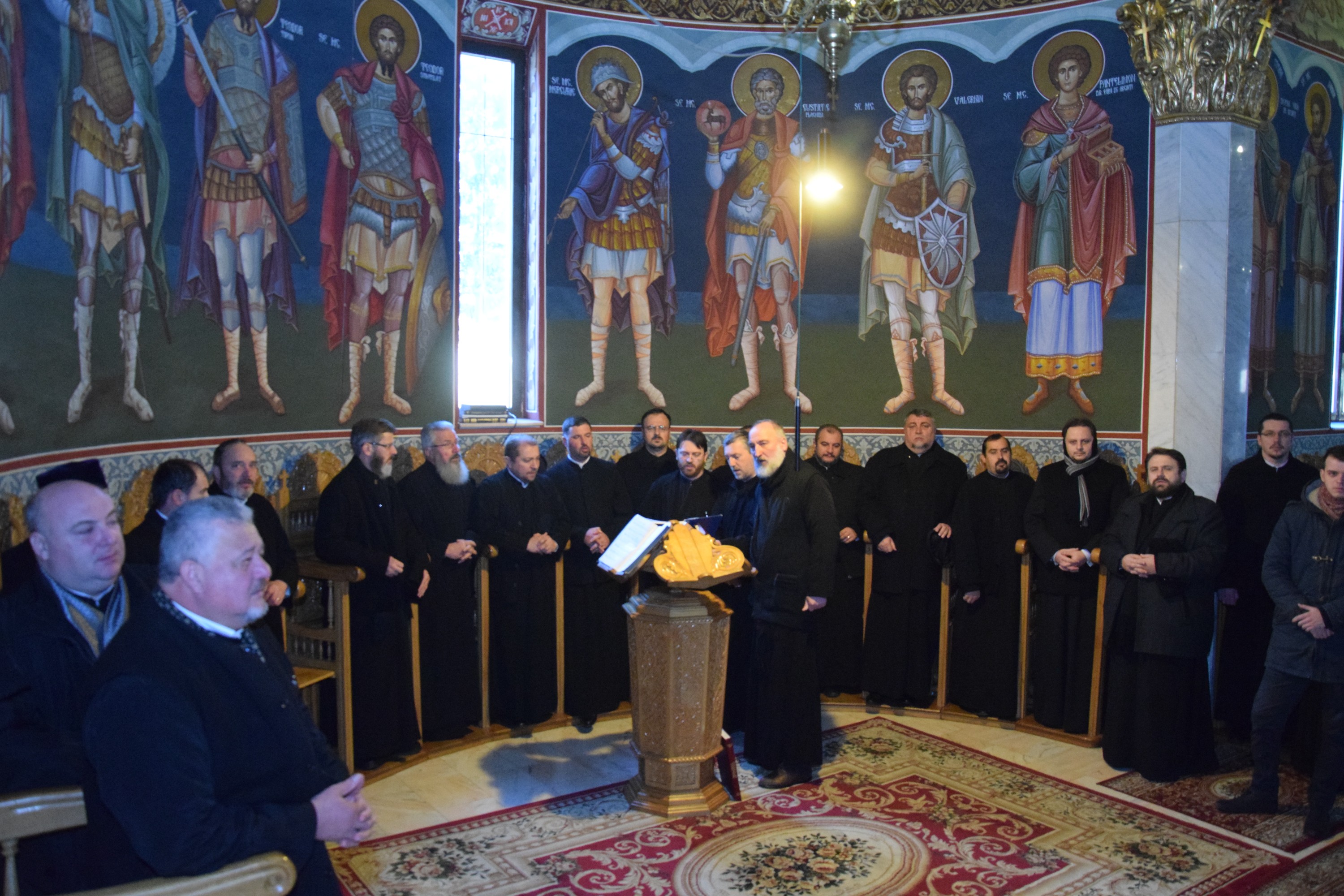 „Am fost trimiși ca să aducem foc din Cer și să-l aprindem pe pământ, în sfintele altare și în inimile oamenilor” „Am fost trimiși ca să aducem foc din Cer și să-l aprindem pe pământ, în sfintele altare și în inimile oamenilor”