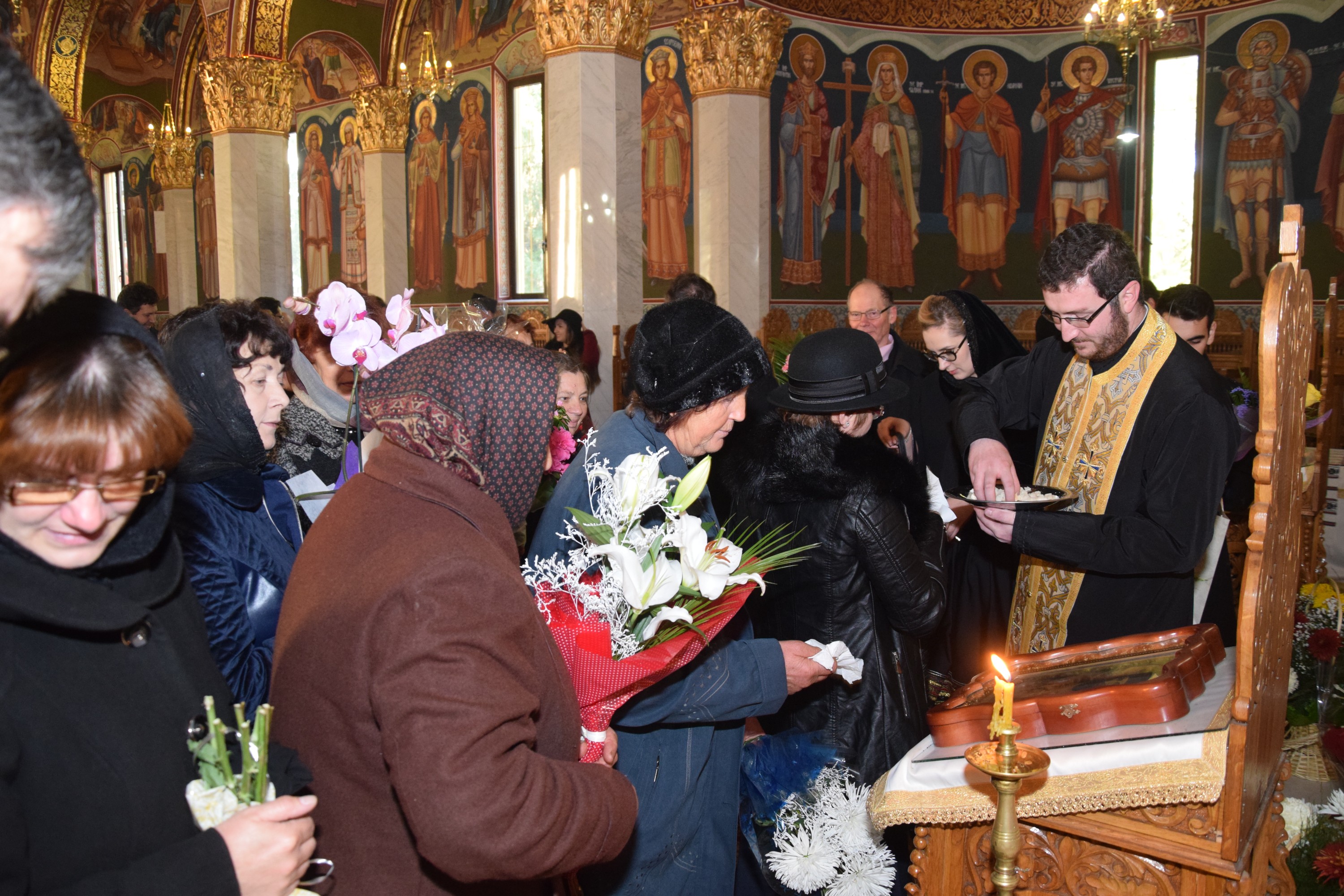 „Am fost trimiși ca să aducem foc din Cer și să-l aprindem pe pământ, în sfintele altare și în inimile oamenilor” „Am fost trimiși ca să aducem foc din Cer și să-l aprindem pe pământ, în sfintele altare și în inimile oamenilor”