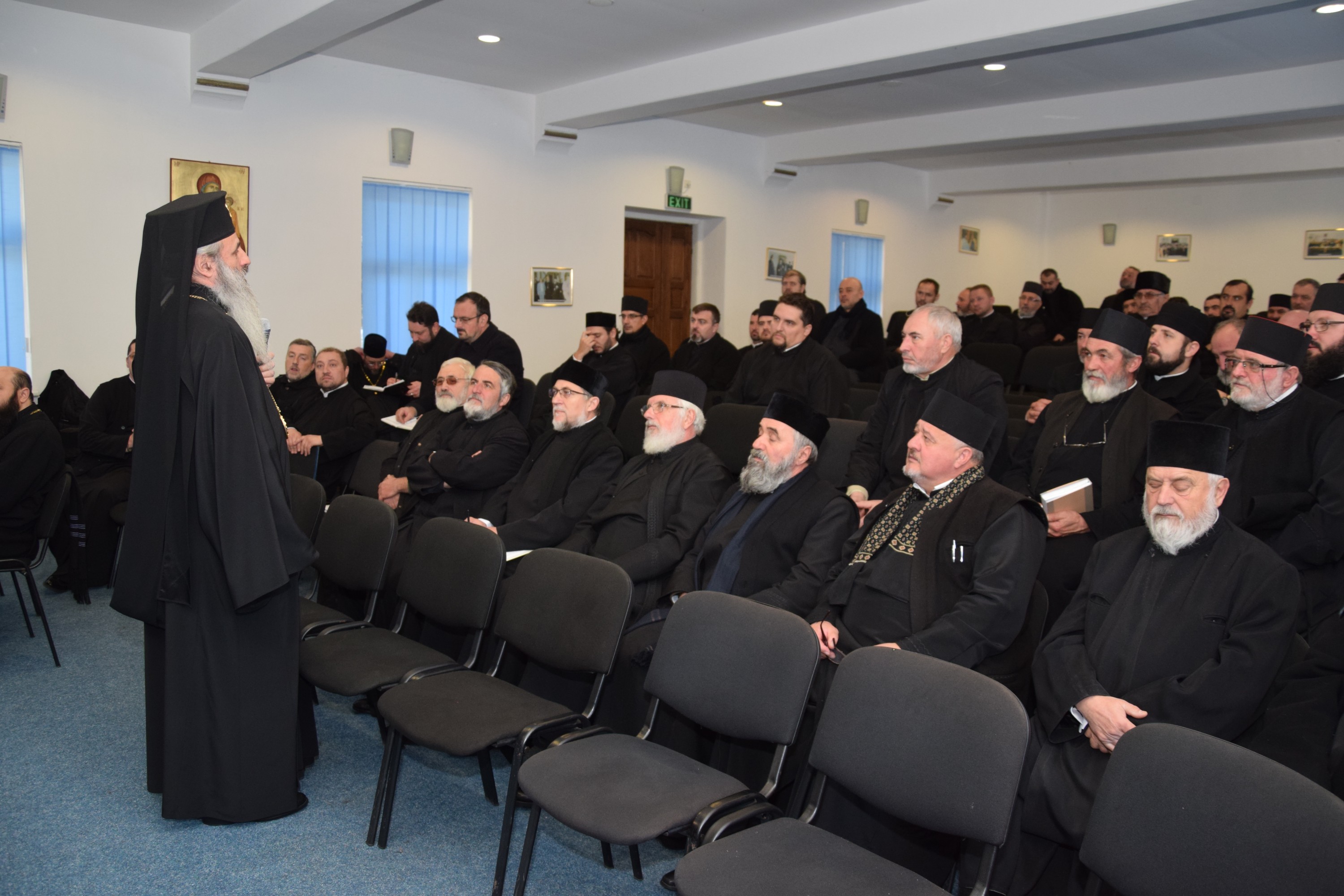 „Am fost trimiși ca să aducem foc din Cer și să-l aprindem pe pământ, în sfintele altare și în inimile oamenilor” „Am fost trimiși ca să aducem foc din Cer și să-l aprindem pe pământ, în sfintele altare și în inimile oamenilor”