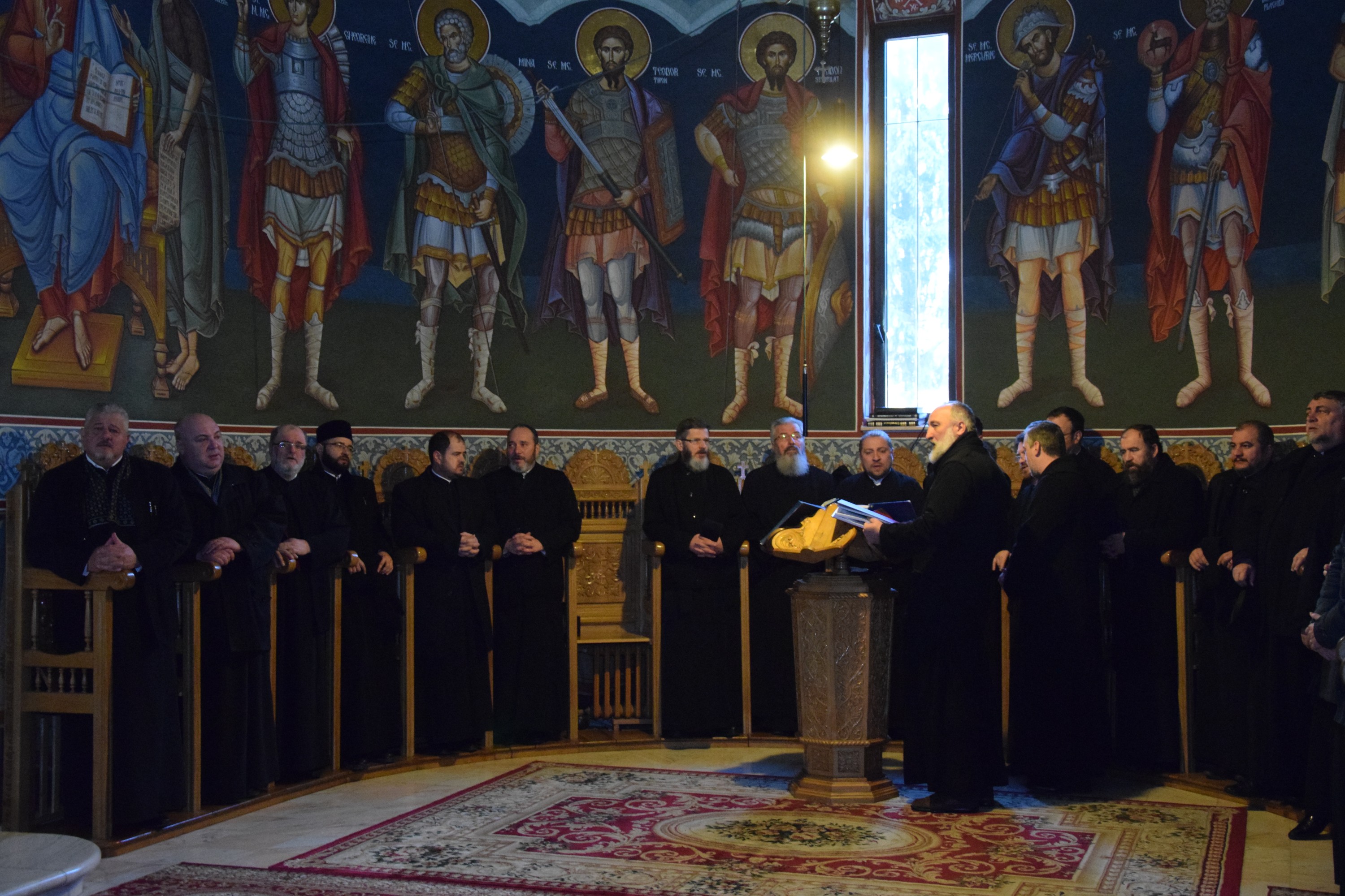 „Am fost trimiși ca să aducem foc din Cer și să-l aprindem pe pământ, în sfintele altare și în inimile oamenilor” „Am fost trimiși ca să aducem foc din Cer și să-l aprindem pe pământ, în sfintele altare și în inimile oamenilor”