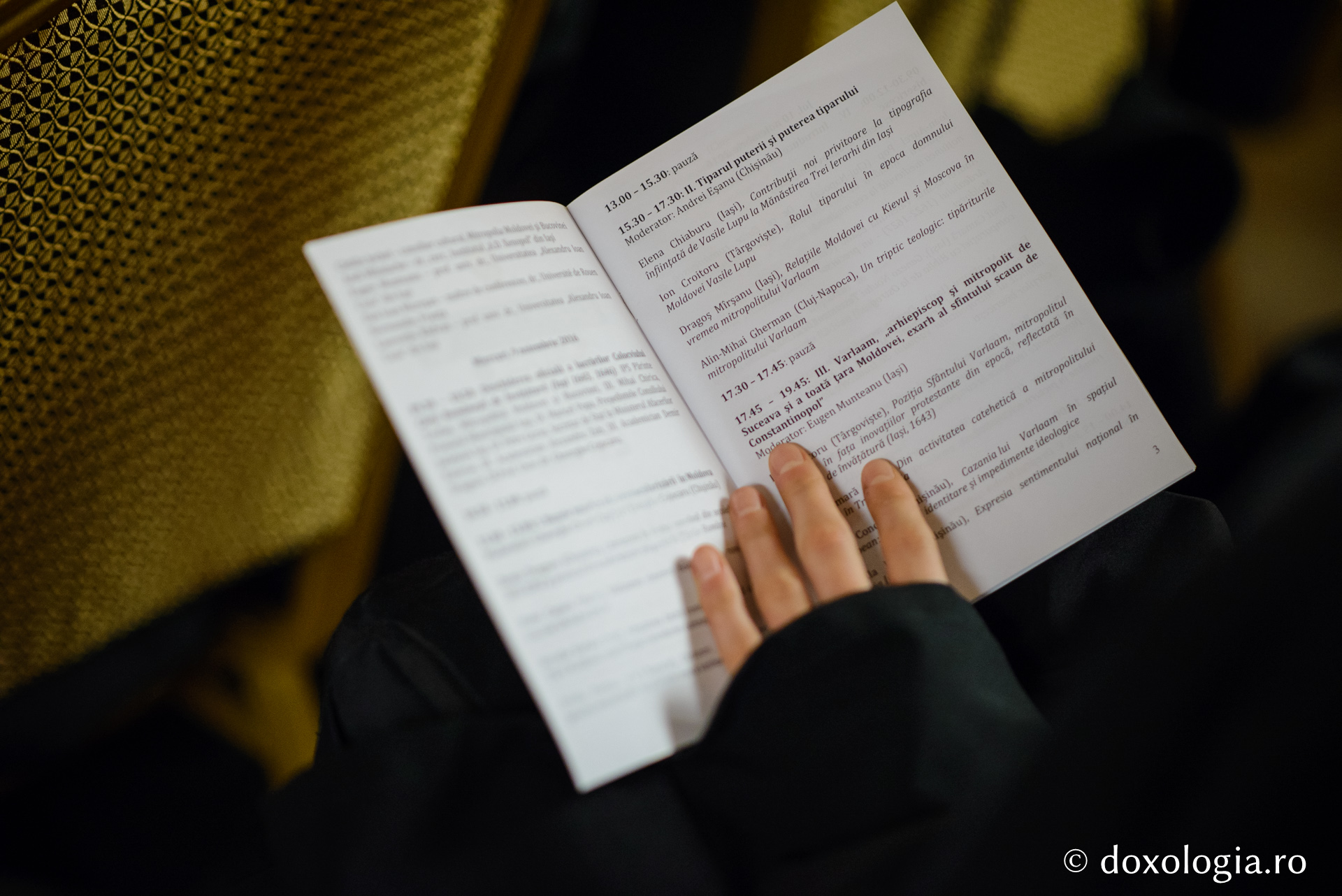 Colocviu la Iași: „O dată cu limba românească s-a învățat și credința ortodoxă” Colocviu la Iași: „O dată cu limba românească s-a învățat și credința ortodoxă”