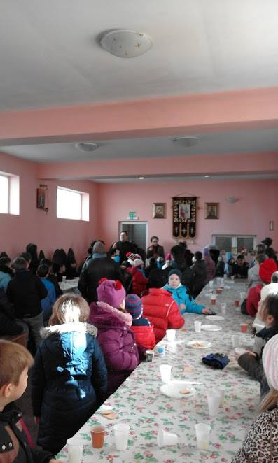 Daruri oferite de elevii Şcolii Gimnaziale „Elena Cuza“ din Iaşi