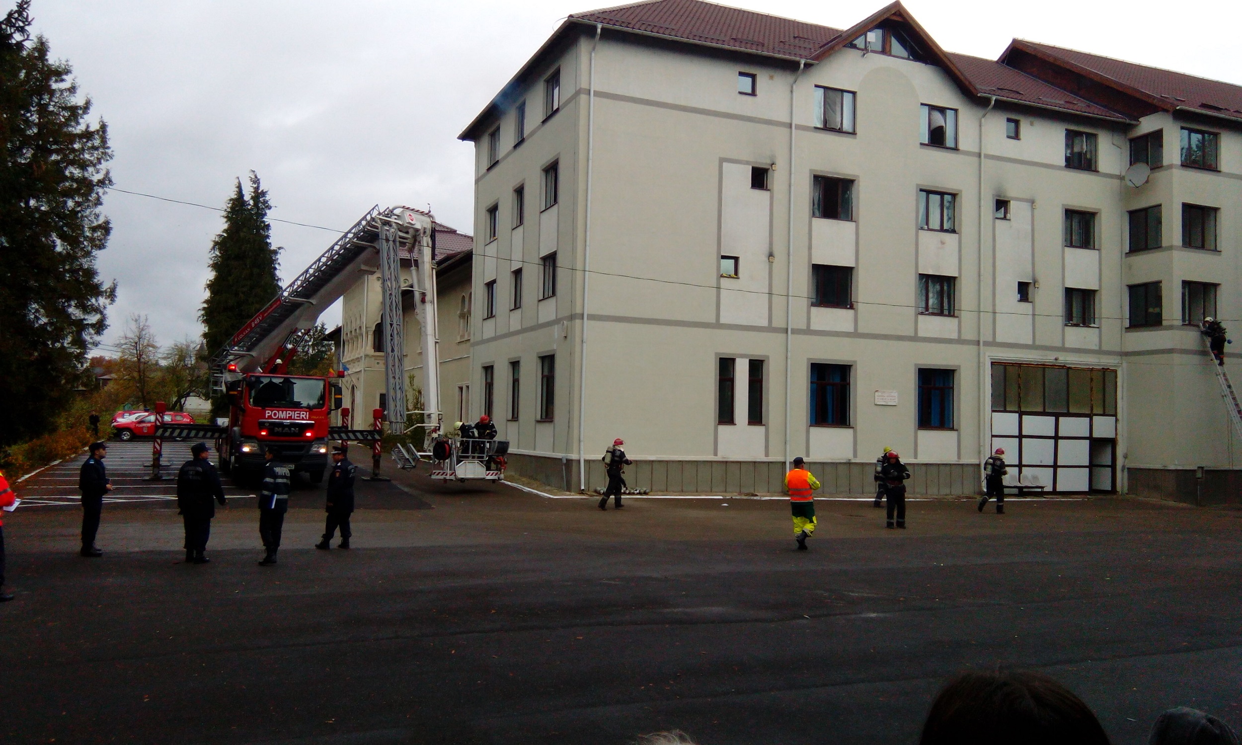 Exerciţiu de alarmare şi simulare a evacuării în caz de incendiu