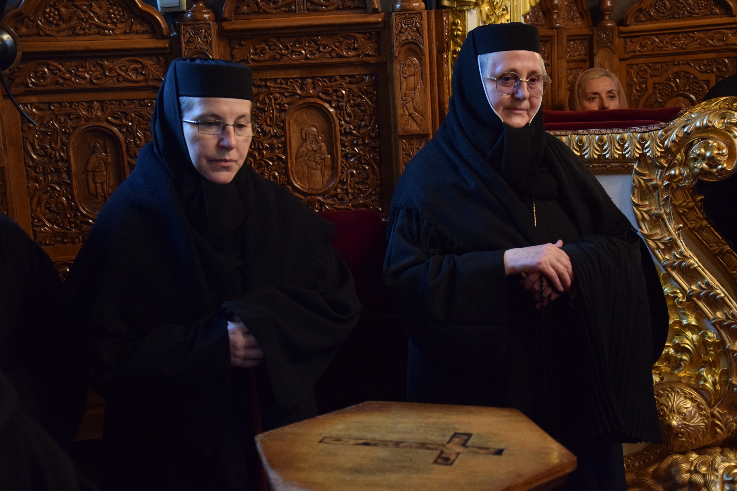 Sfinții Arhangheli, sărbătoriți prin Liturghie arhierească la Mănăstirea Agapia