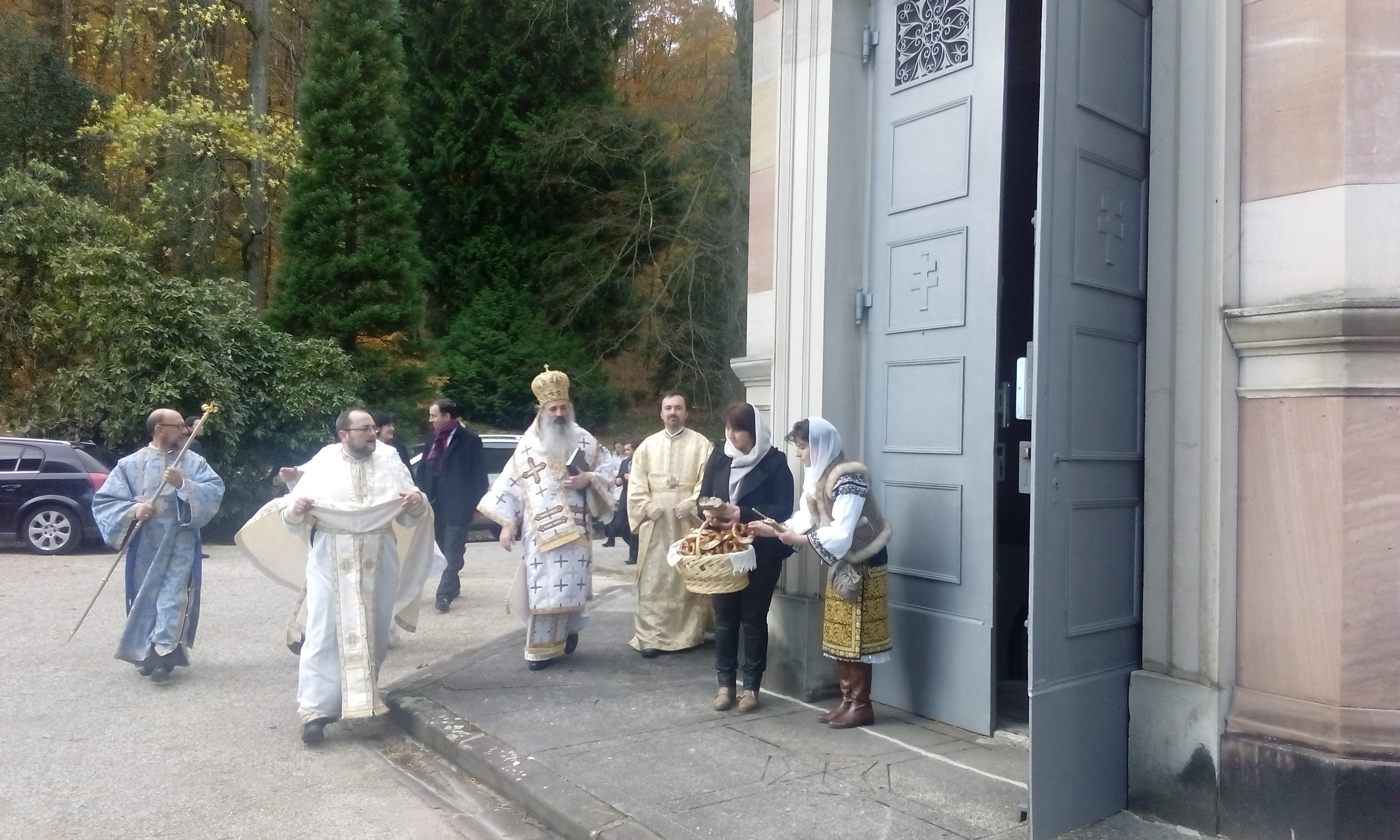 IPS Teofan a resfințit Cripta Capelei „Sfântul Arhanghel Mihail” din Baden-Baden, Germania