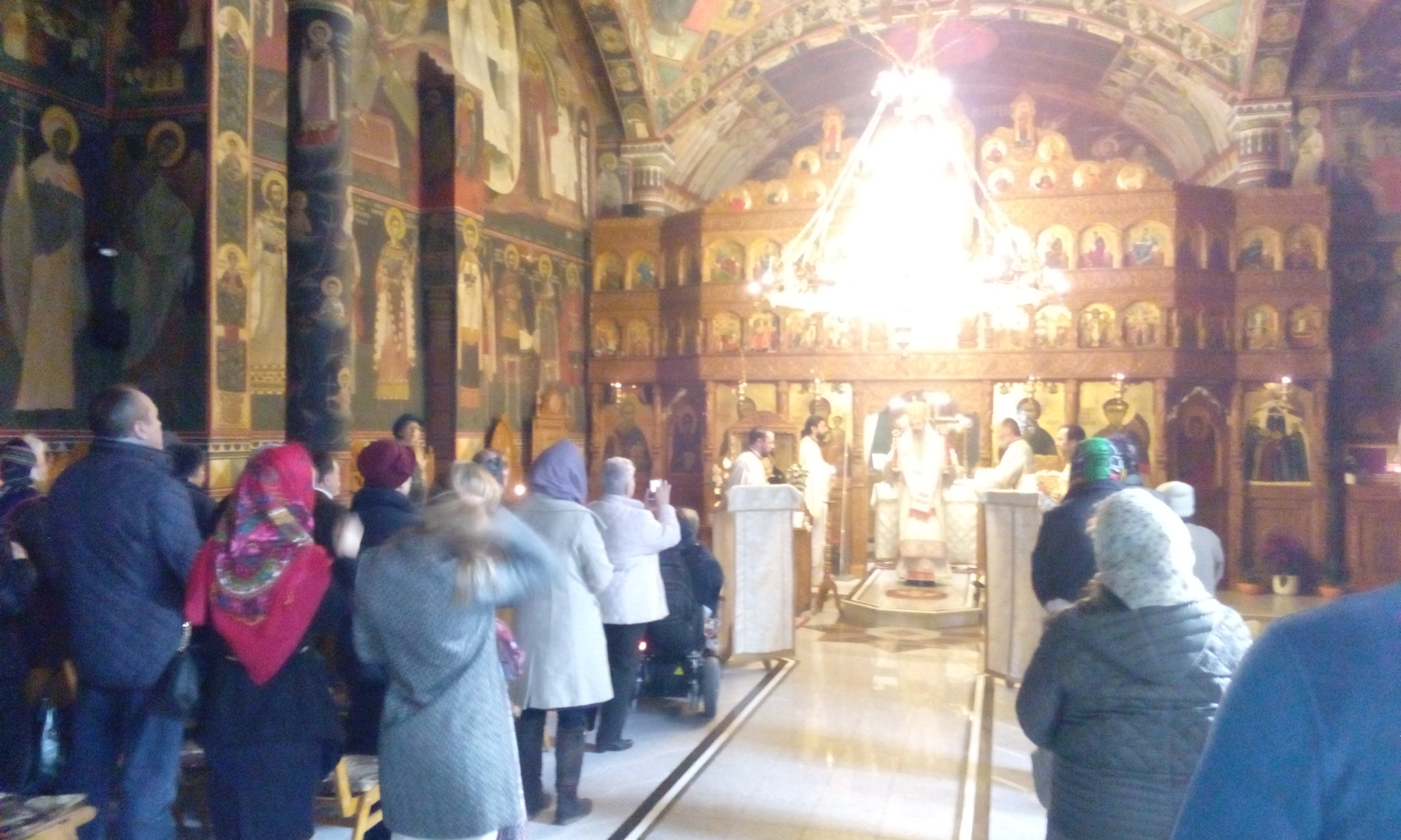 Doi ierarhi au slujit la Catedrala mitropolitană din Nürnberg de sărbătoarea Intrarea în Biserică a Maicii Domnului Doi ierarhi au slujit la Catedrala mitropolitană din Nürnberg de sărbătoarea Intrarea în Biserică a Maicii Domnului