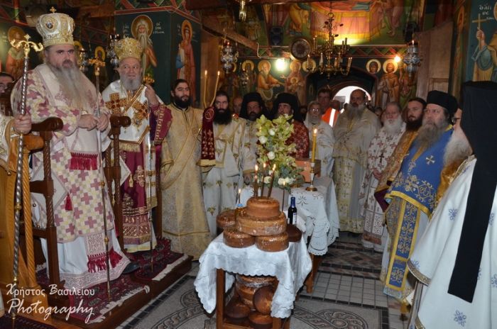 Mulțime de oameni la pomenirea Fericitului Iacov Tsalikis - Mănăstirea Cuviosului David din Evia