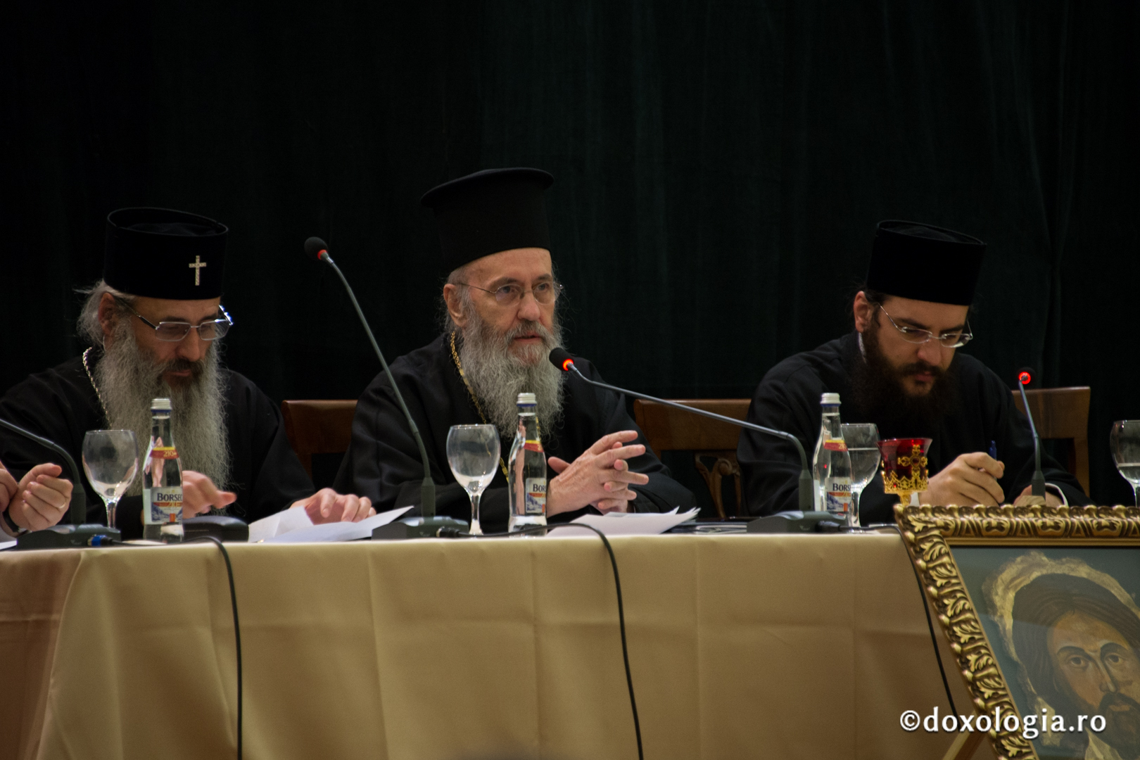 (Video) Înaltpreasfințitul Ierótheos Vlachos, la „Întâlnirea cu Duhovnicul”, dedicată Părintelui Sofronie Saharov