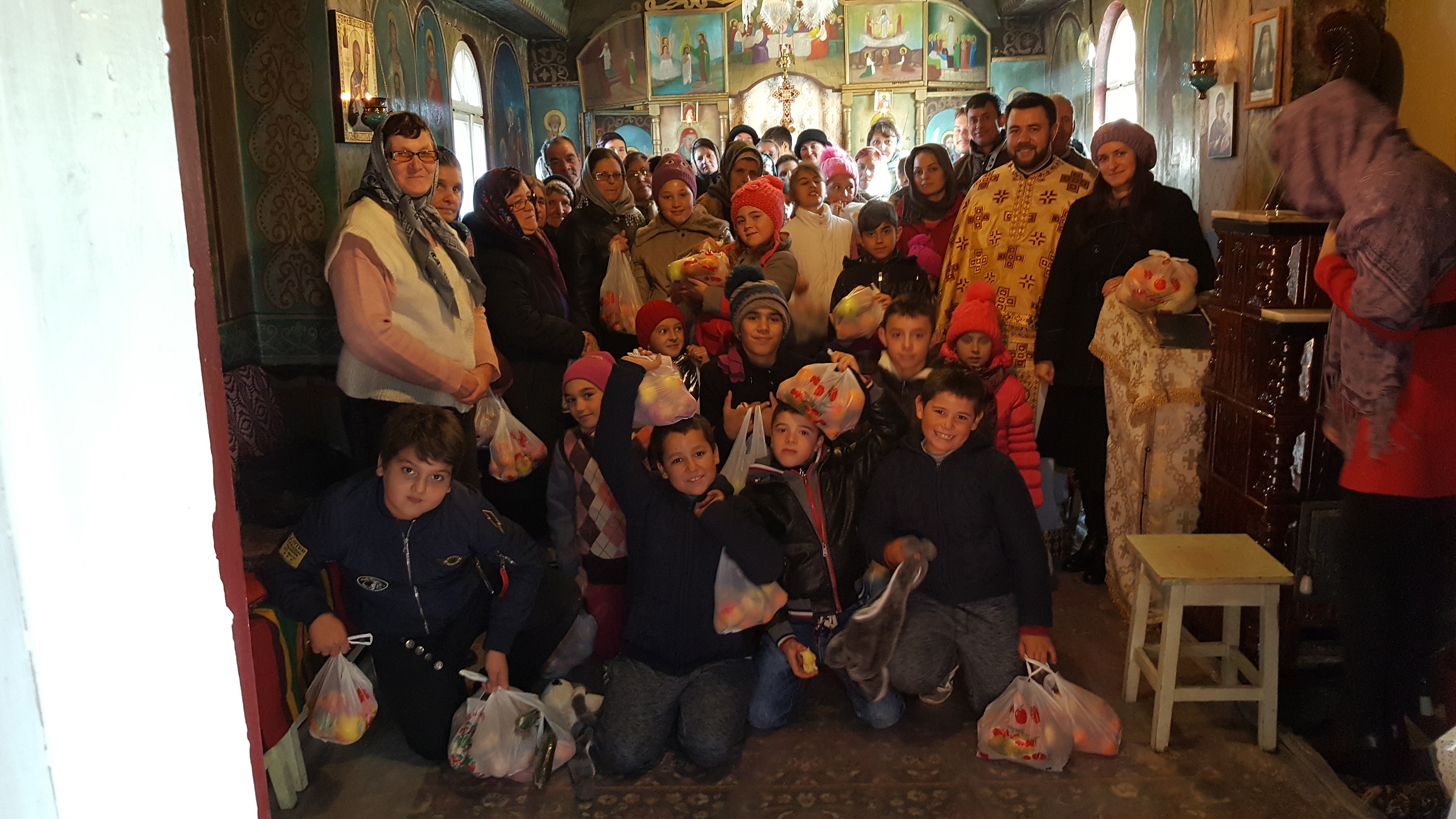 „Săptămâna legumelor şi a fructelor donate“, în Parohia Stânca Roznovanu