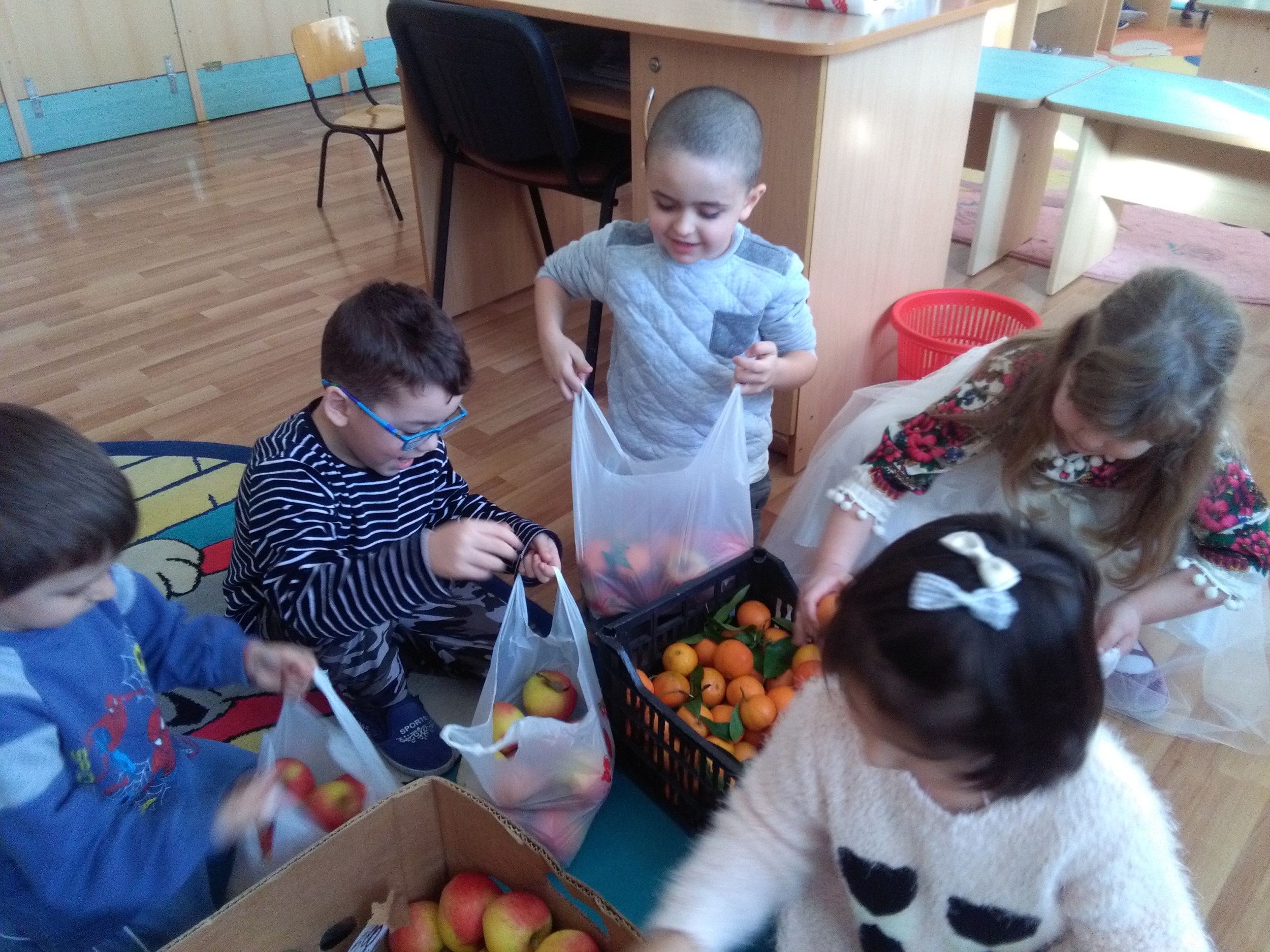 „Săptămâna legumelor şi a fructelor donate“, în Parohia Stânca Roznovanu