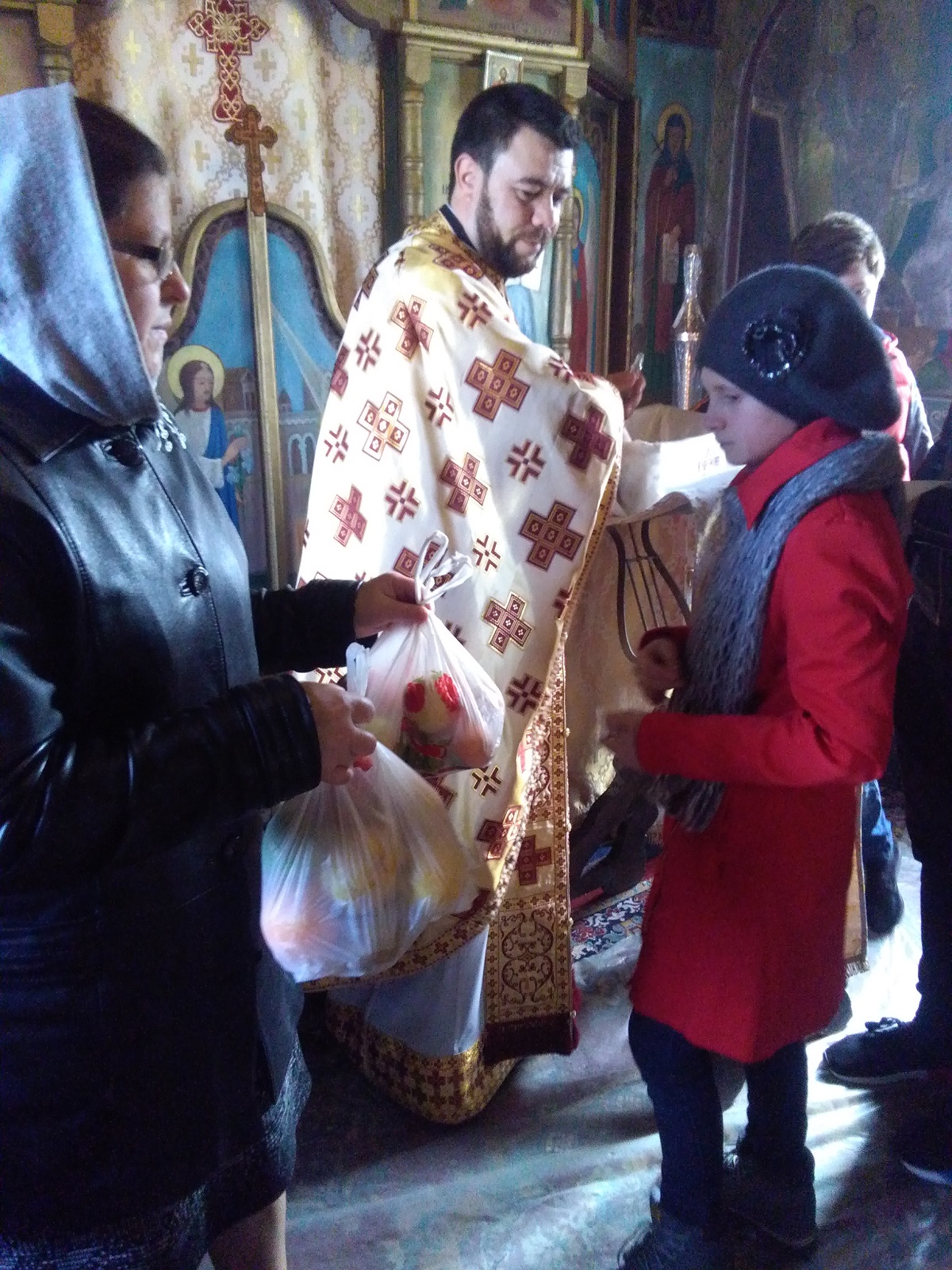 „Săptămâna legumelor şi a fructelor donate“, în Parohia Stânca Roznovanu