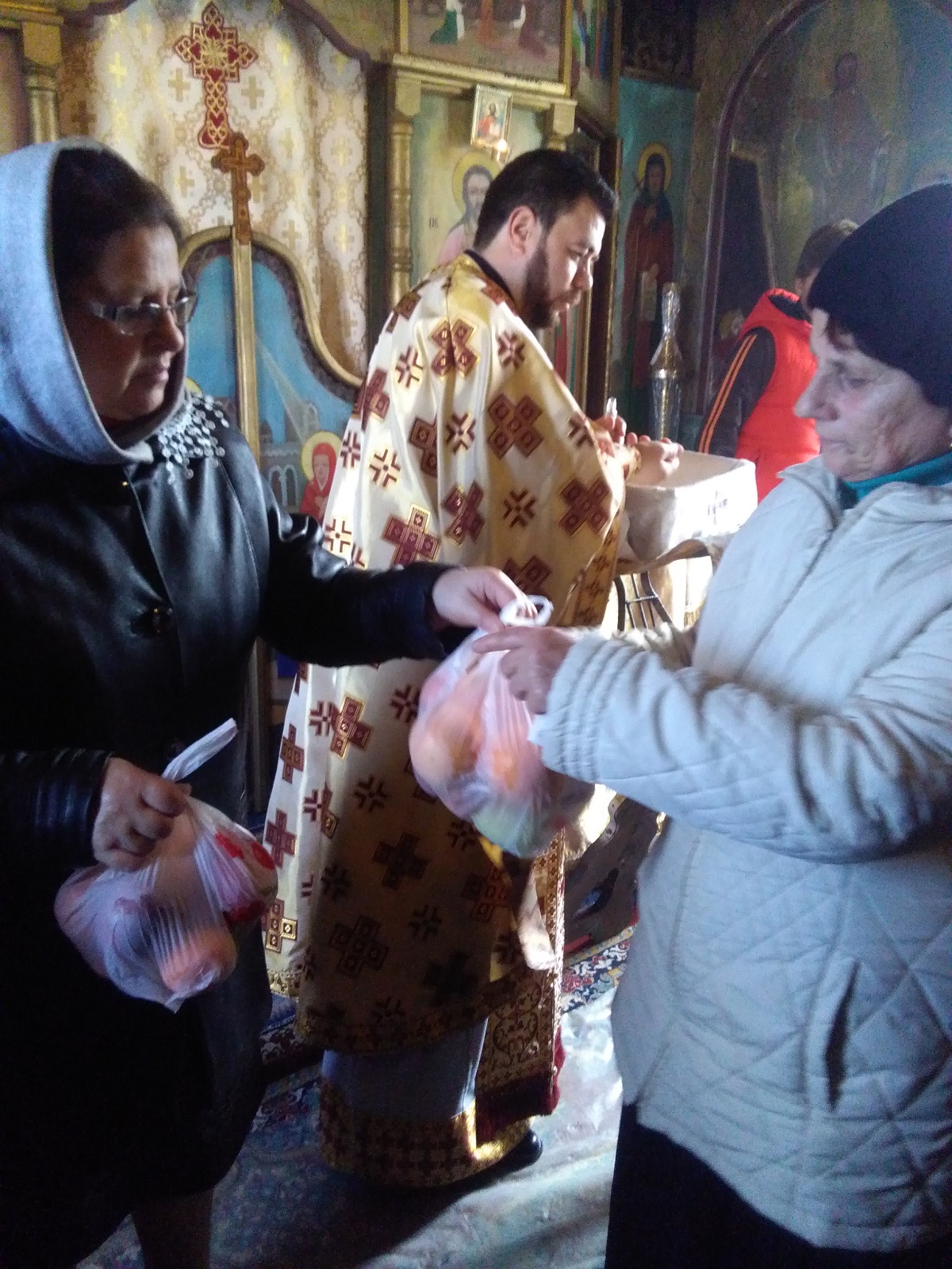 „Săptămâna legumelor şi a fructelor donate“, în Parohia Stânca Roznovanu