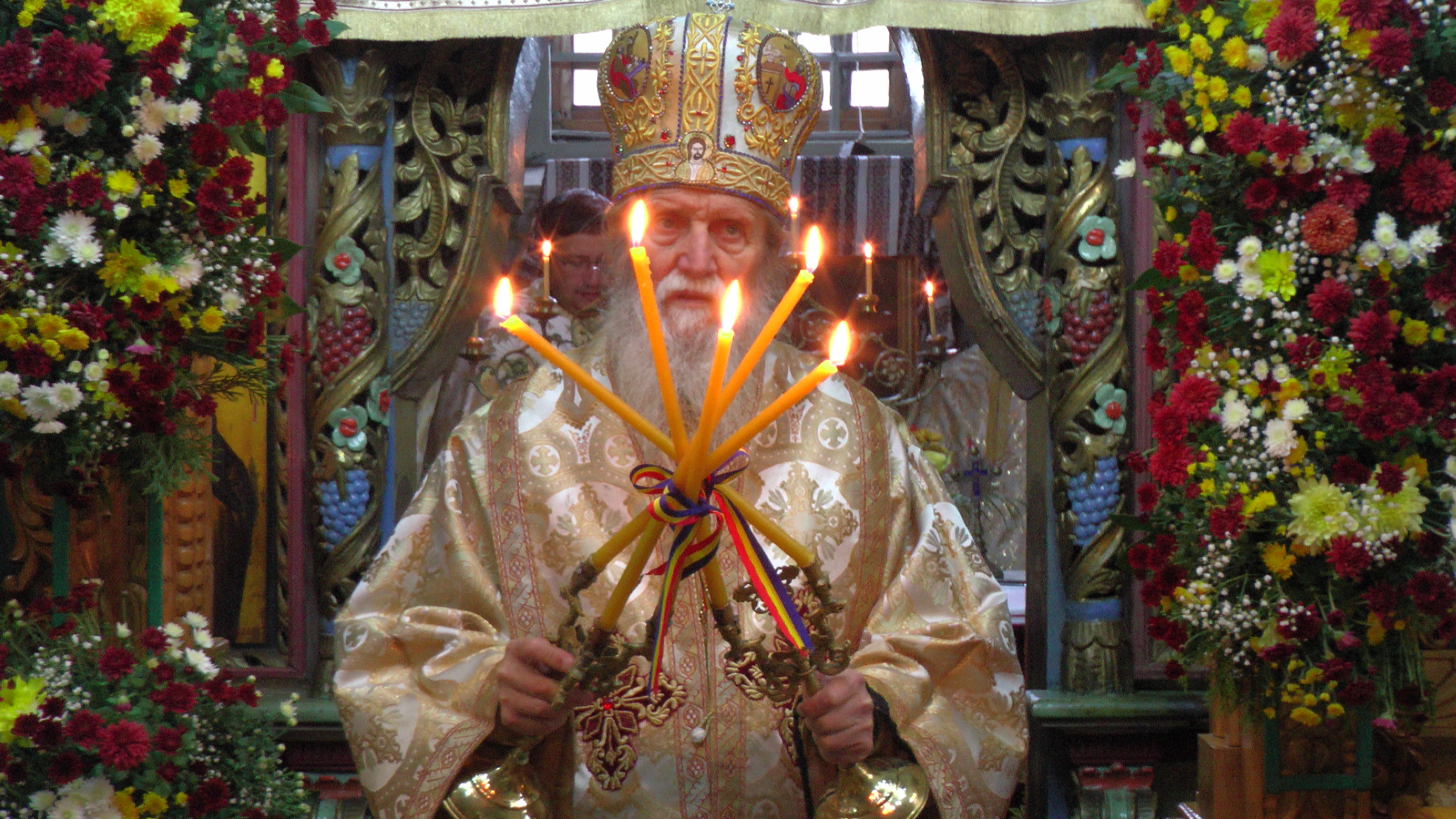 Slujbă arhierească pentru doi sfinţi ocrotitori