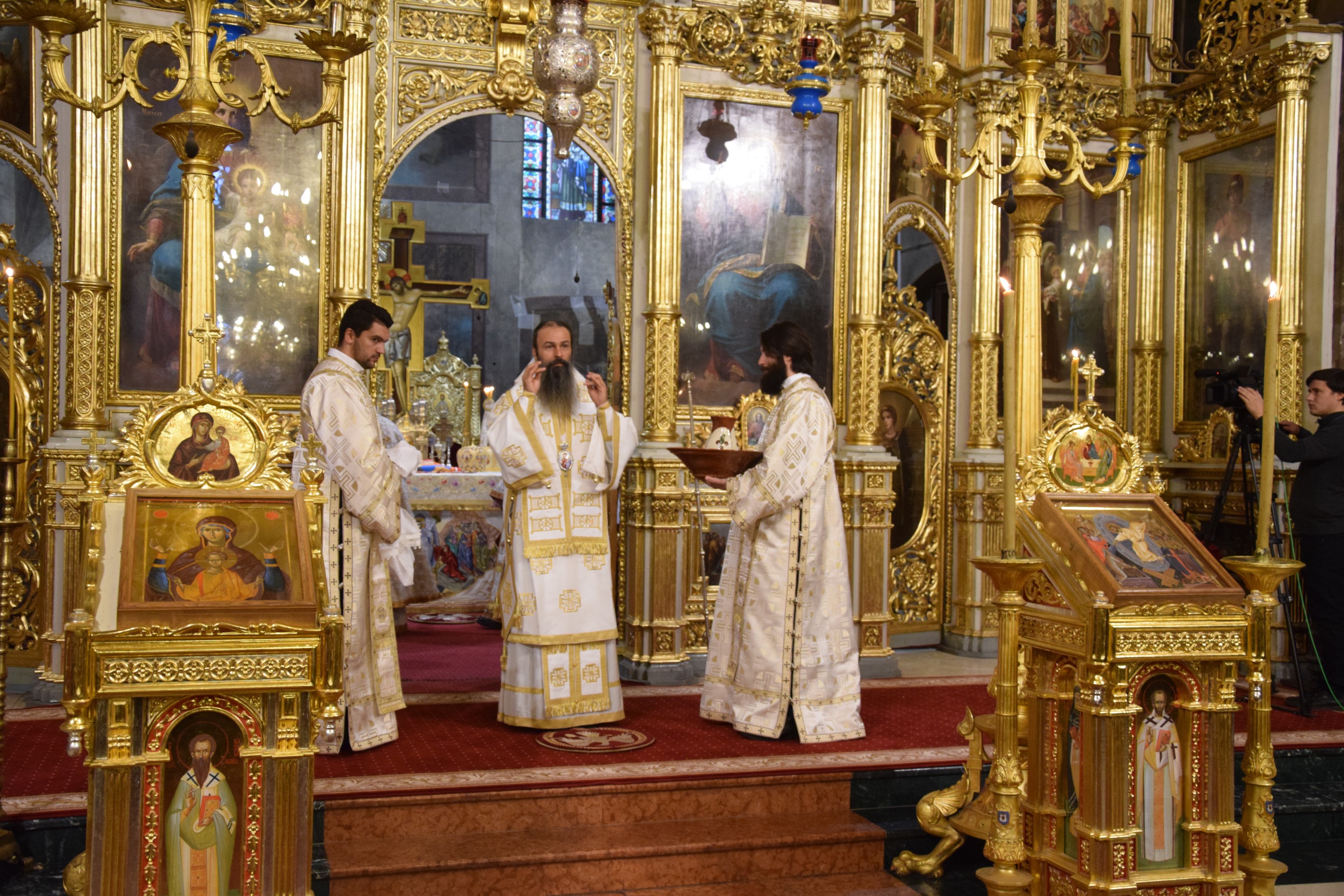 Părintele Rafail Noica, la Iași: „Cine judecă pe aproapele face un pas de lucrare antihristică”