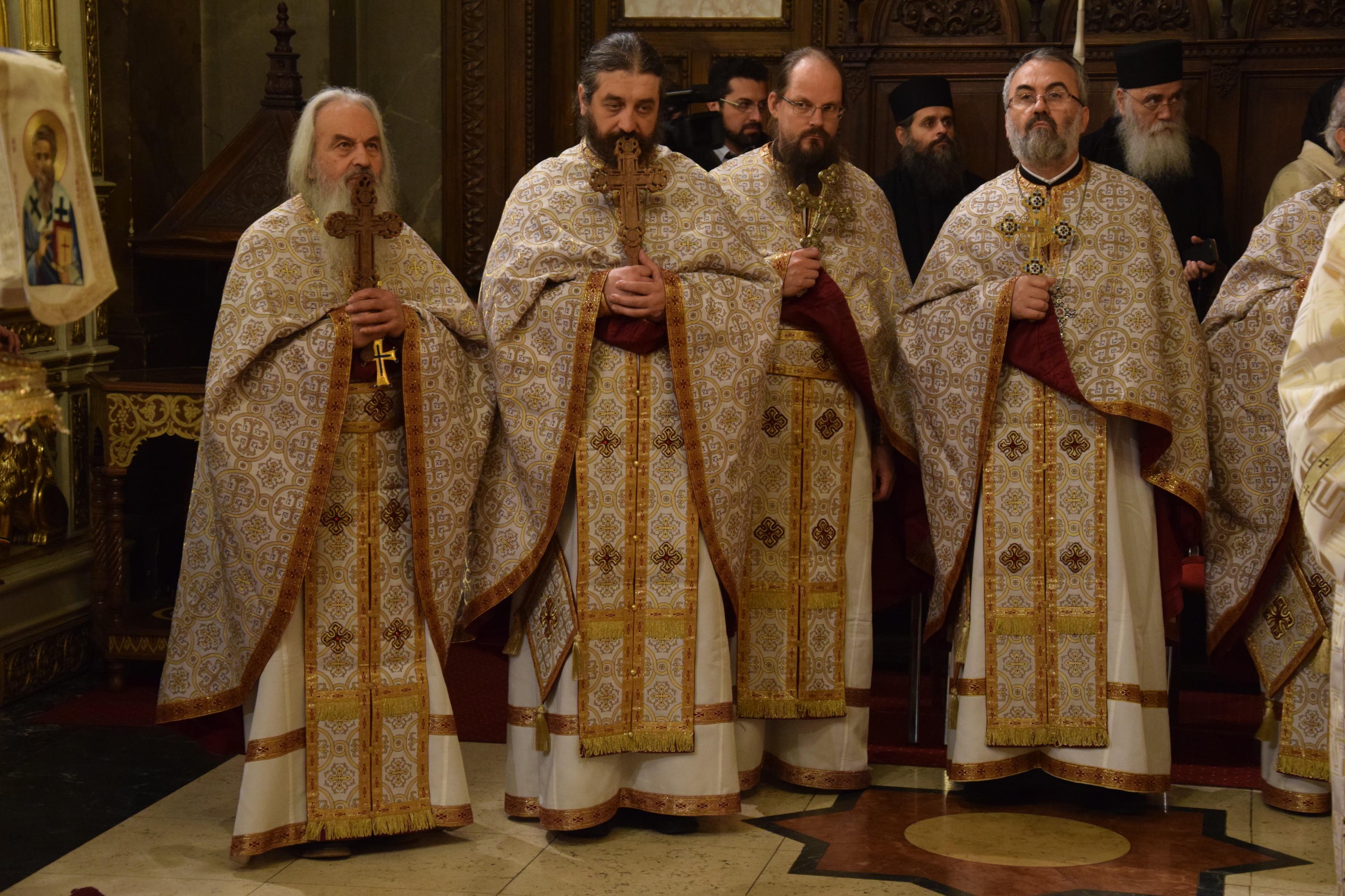 Părintele Rafail Noica, la Iași: „Cine judecă pe aproapele face un pas de lucrare antihristică”