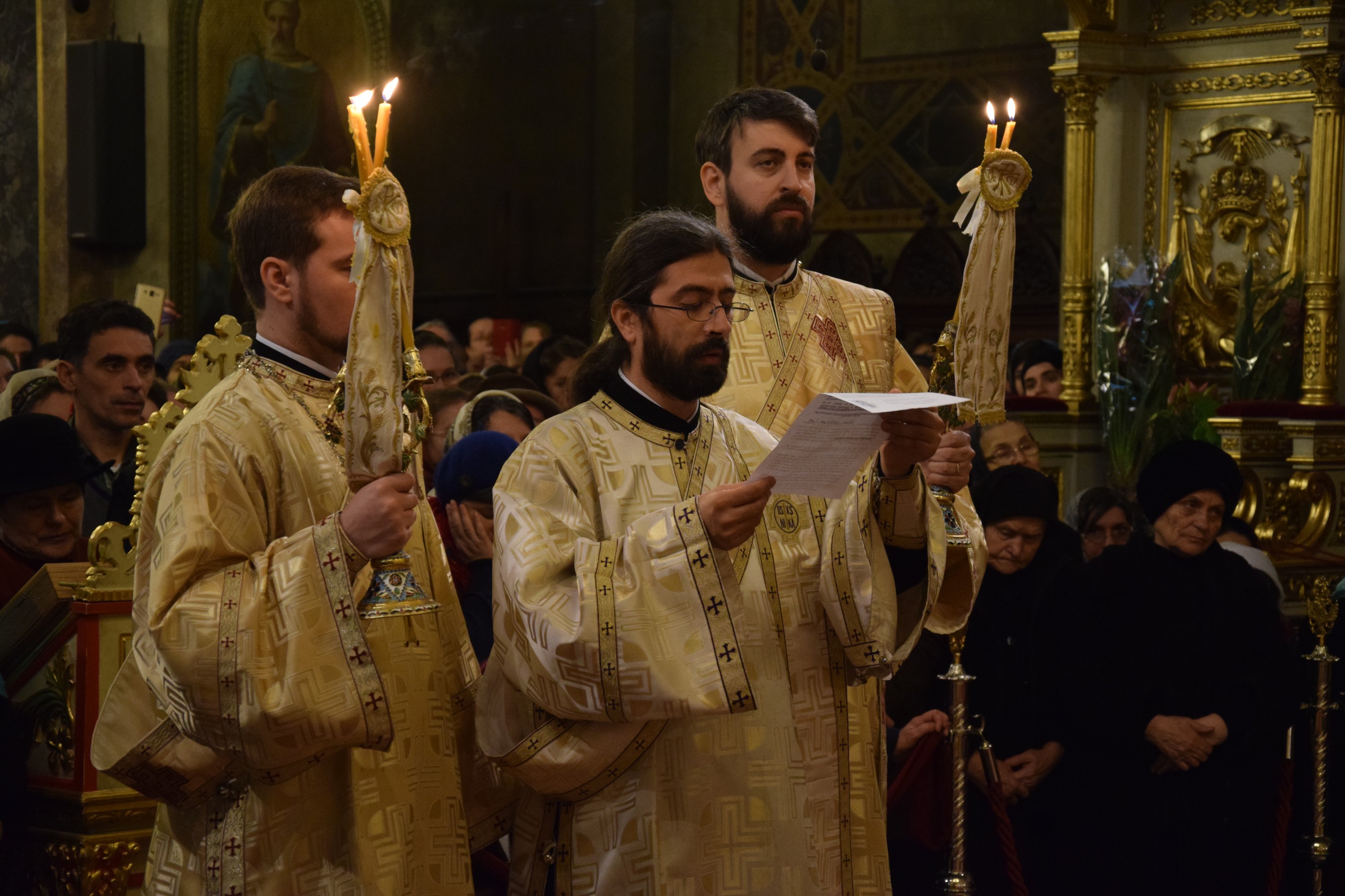 Părintele Rafail Noica, la Iași: „Cine judecă pe aproapele face un pas de lucrare antihristică”