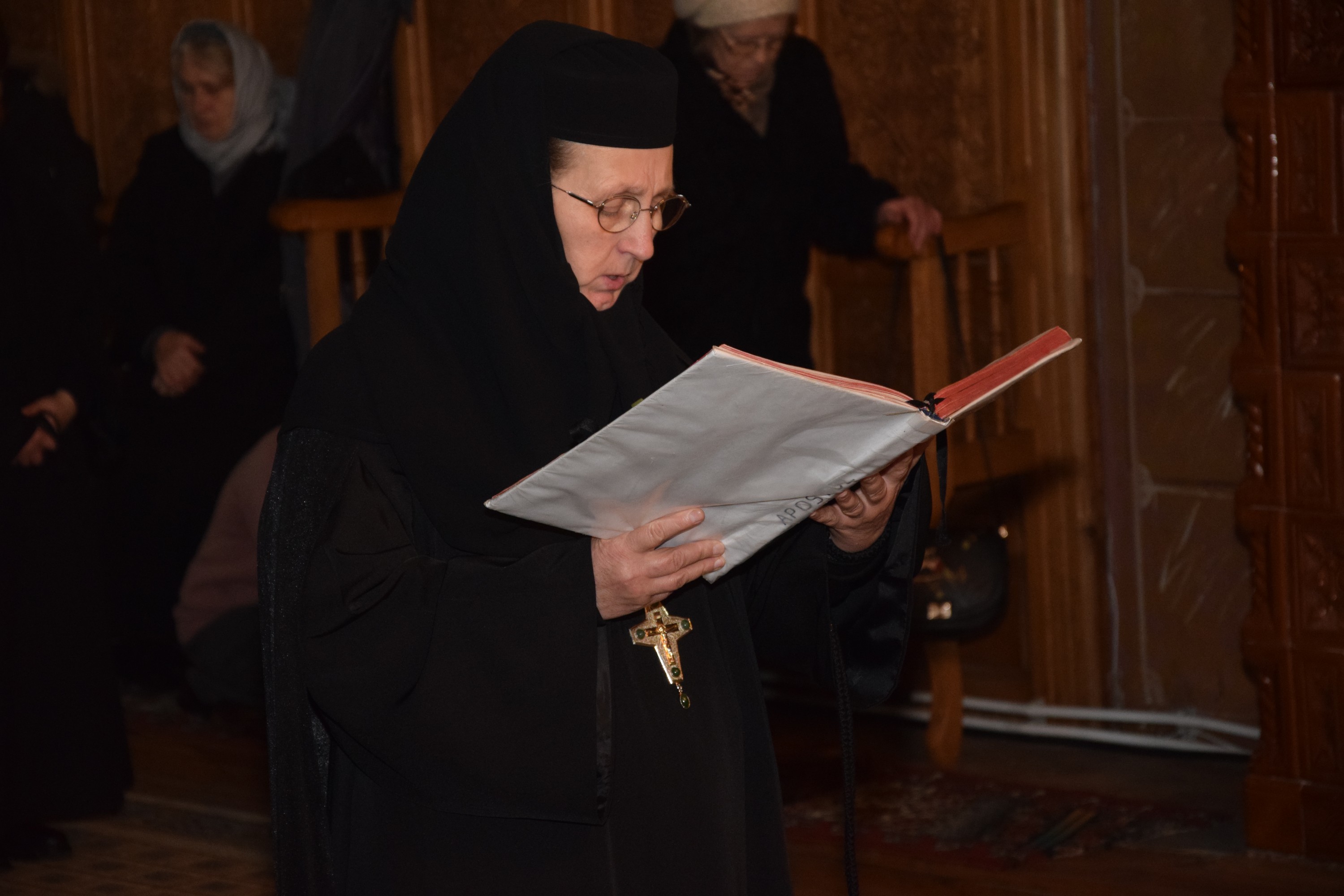 Hram la Mănăstirea Peștera: „Dumnezeu a început lucrarea Sa de mântuire încă de la aducerea la templu a Maicii Domnului”