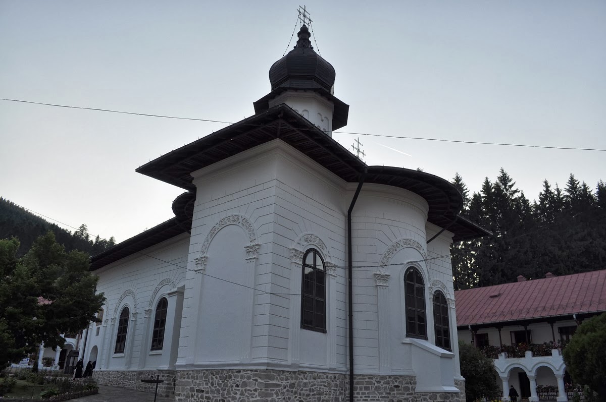 Sărbătoarea Sfinţilor Arhangheli în Moldova