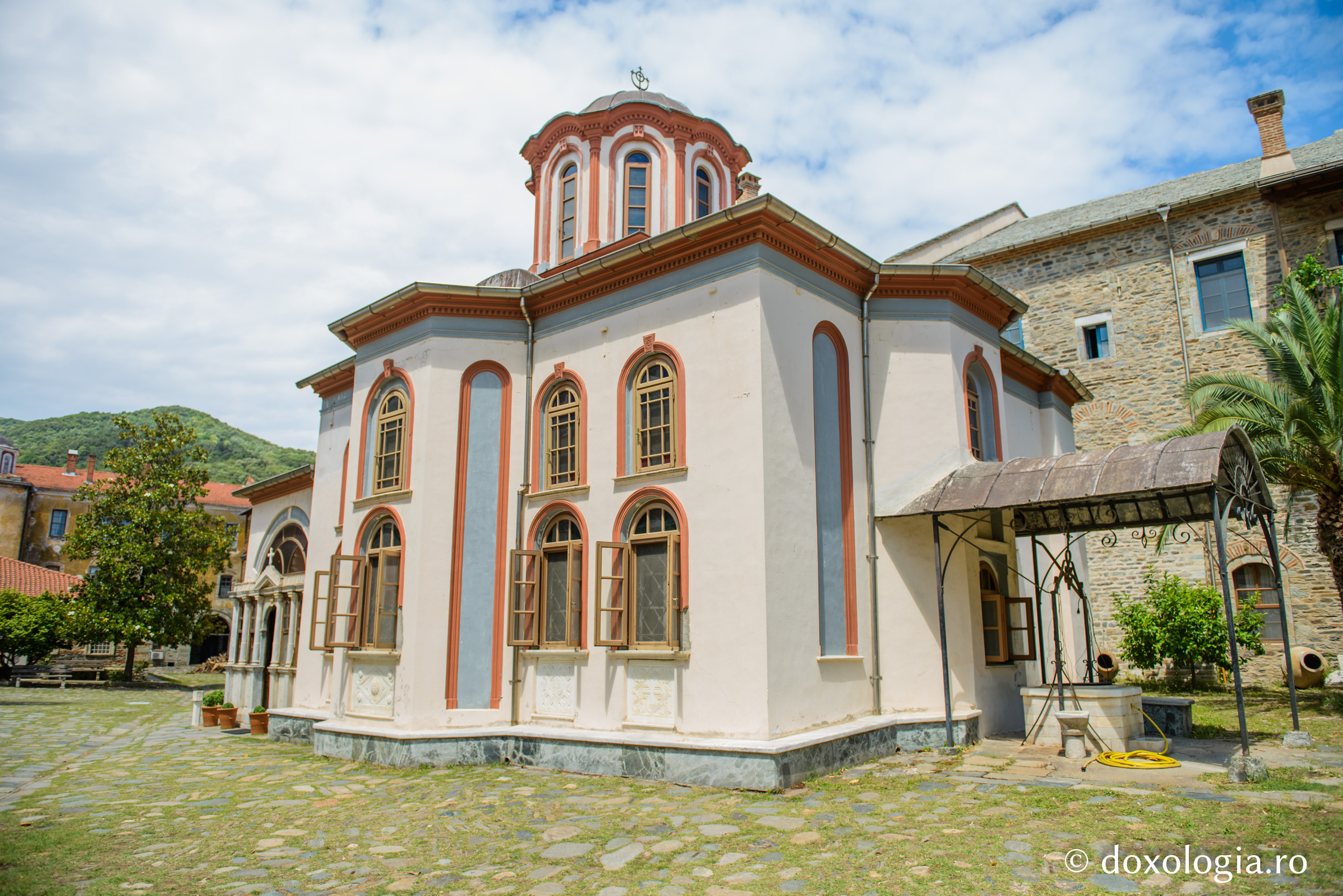 Paraclisul Icoanei Maicii Domnului „Portărița” de la Mănăstirea Iviron