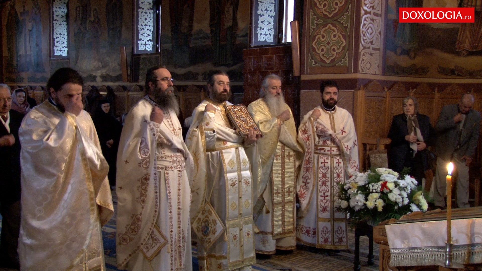 (Video) Mănăstirea Peștera din județul Neamț și-a serbat hramul