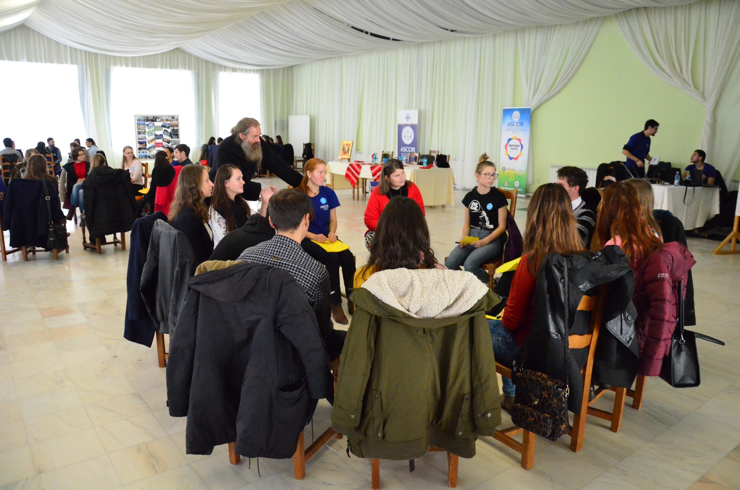 Întâlnire cu noii membri, organizată de ASCOR Iaşi