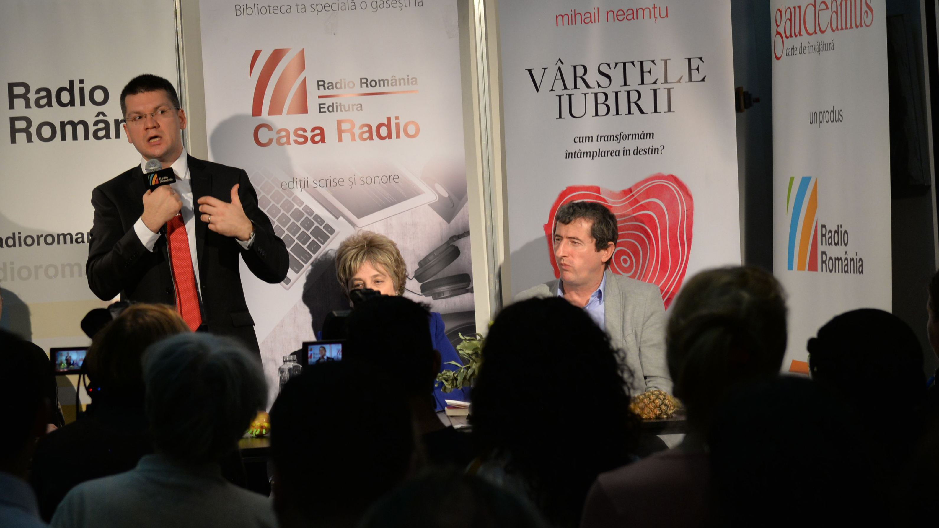 (Video) Cartea „Vârstele iubirii” de Mihail Neamțu lansată la Gaudeamus 2016