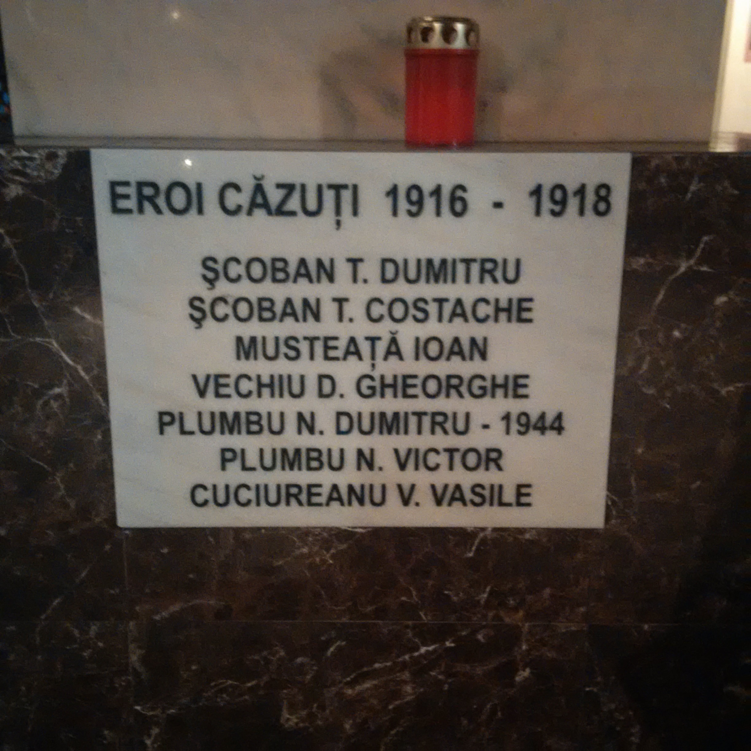 Sfințiri de case sociale parohiale, oficiate de IPS Mitropolit Teofan Sfințiri de case sociale parohiale, oficiate de IPS Mitropolit Teofan