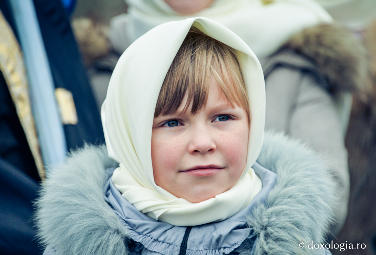 Mai e posibilă puritatea copilăriei în zilele noastre?