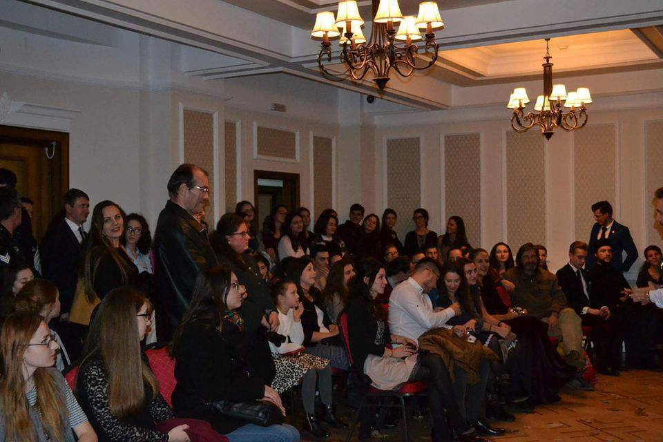 Seară de poezie „Plumb“, la Colegiul „Sfântul Nicolae“