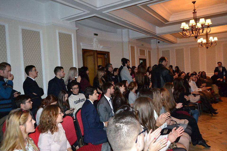 Seară de poezie „Plumb“, la Colegiul „Sfântul Nicolae“