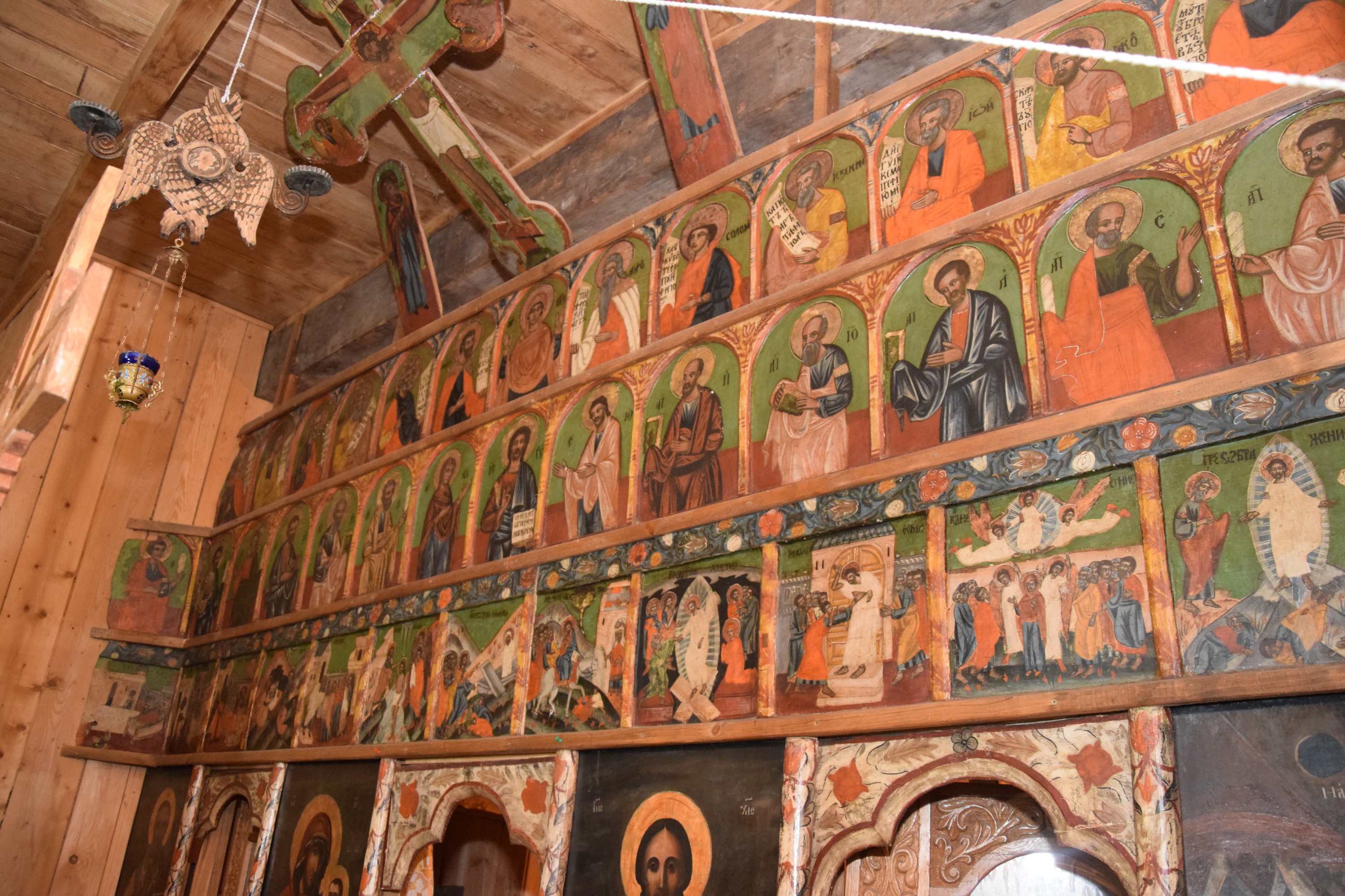 Sfințiri de case sociale parohiale, oficiate de IPS Mitropolit Teofan Sfințiri de case sociale parohiale, oficiate de IPS Mitropolit Teofan