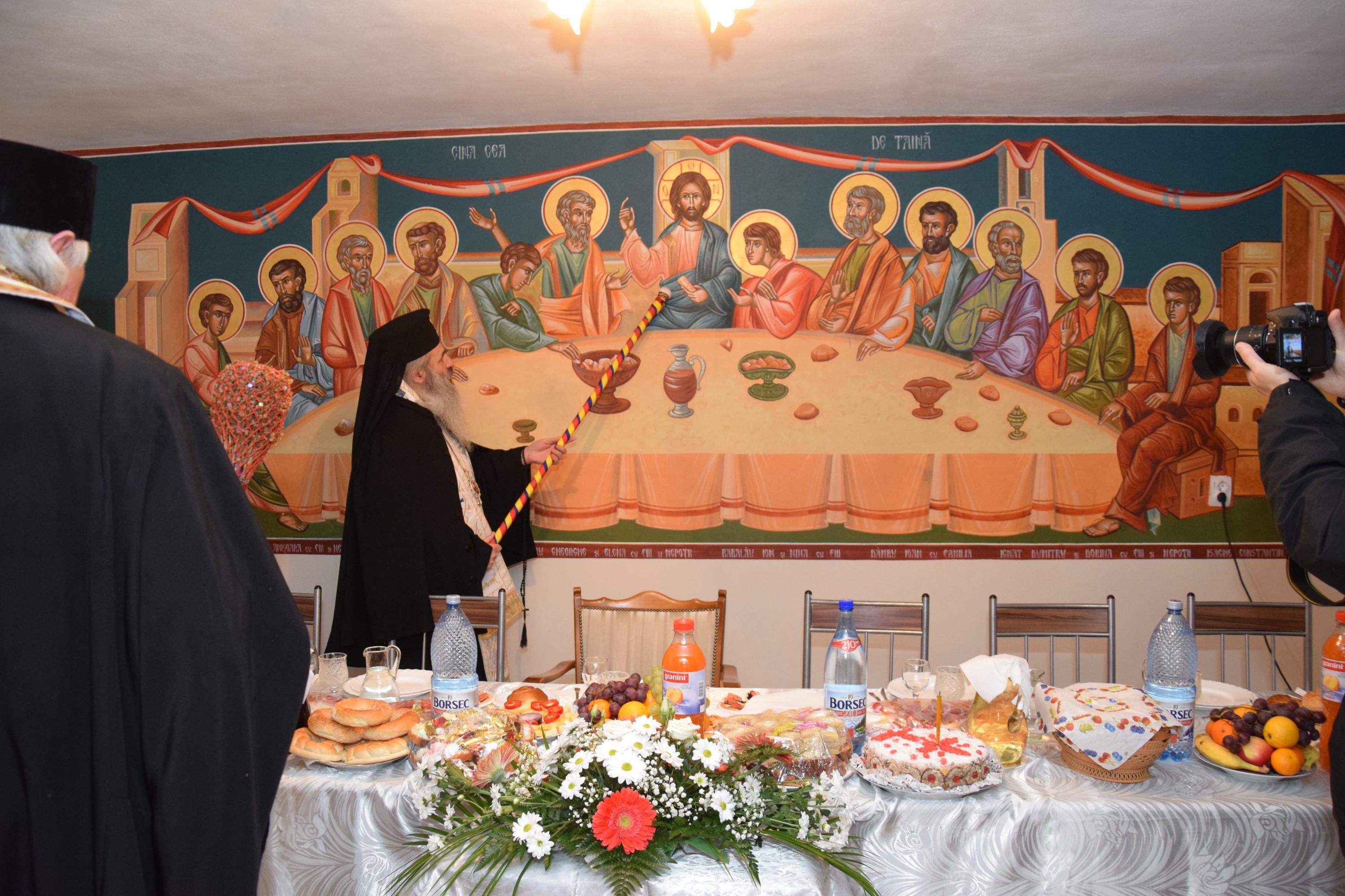 Sfințiri de case sociale parohiale, oficiate de IPS Mitropolit Teofan Sfințiri de case sociale parohiale, oficiate de IPS Mitropolit Teofan