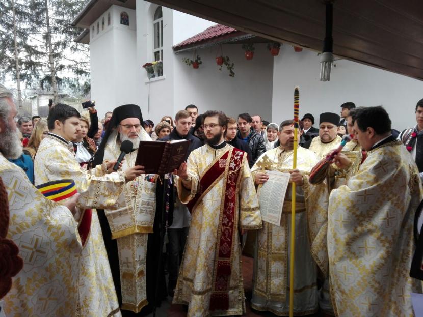 Binecuvântare arhierească în Parohia Luncani, Protoieria Bacău Binecuvântare arhierească în Parohia Luncani, Protoieria Bacău