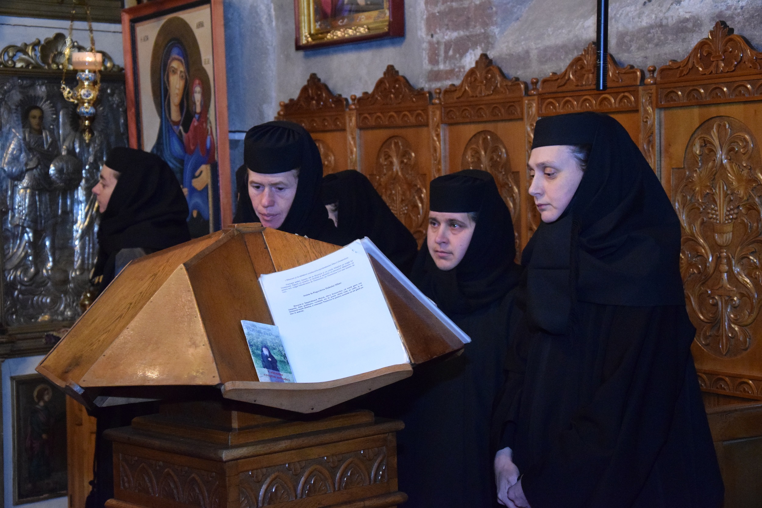 IPS Mitropolit Teofan: „Călugării și călugărițele sunt chemați să reîntregească ceata îngerilor căzuți”