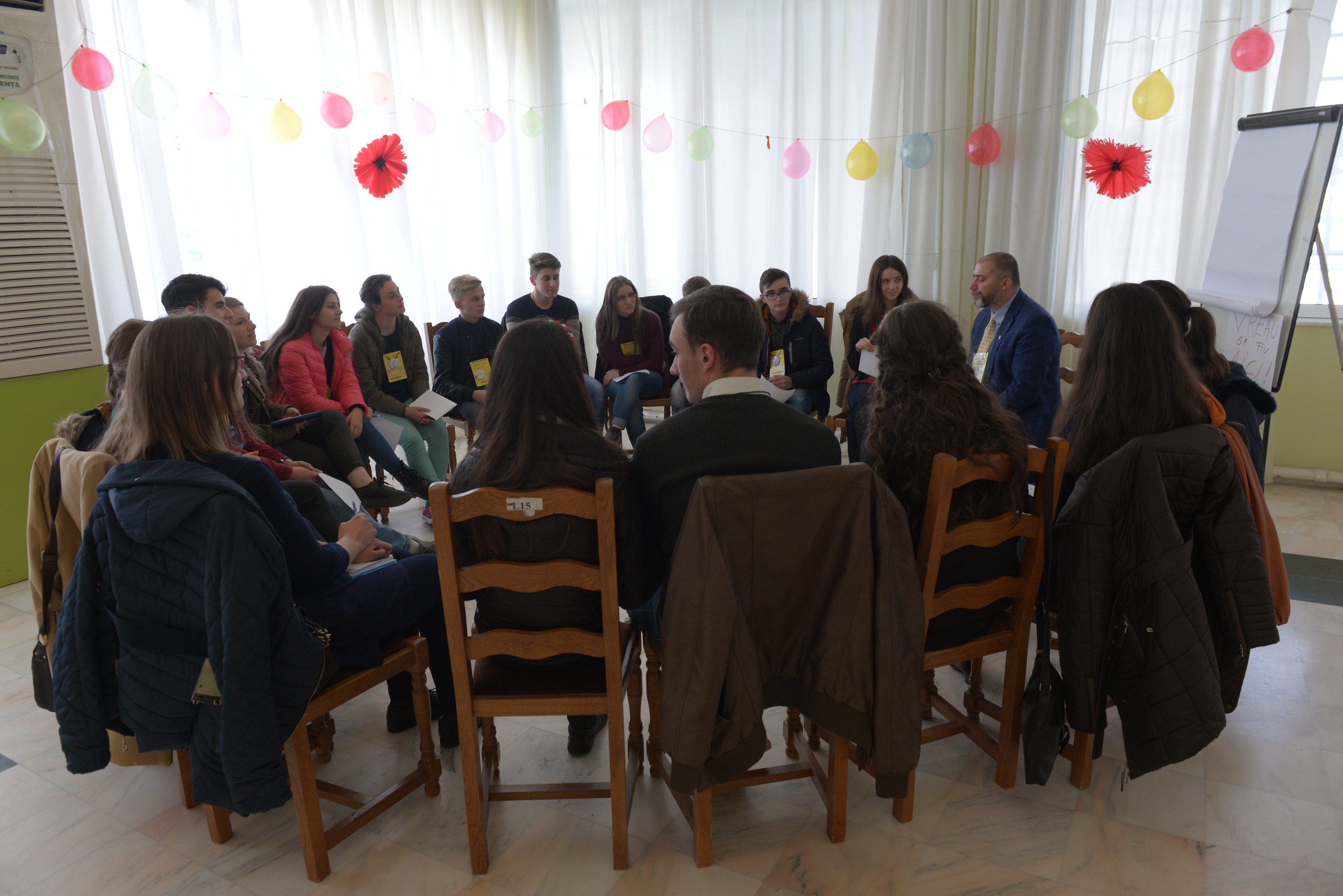 400 de tineri, prezenți la cele 20 de ateliere organizate în cadrul evenimentului „Tânărul ieșean” 400 de tineri, prezenți la cele 20 de ateliere organizate în cadrul evenimentului „Tânărul ieșean”