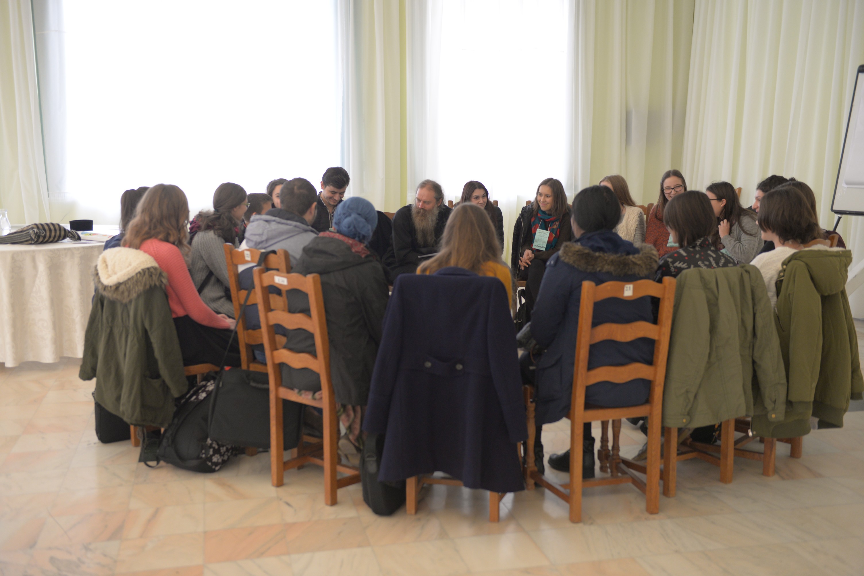 400 de tineri, prezenți la cele 20 de ateliere organizate în cadrul evenimentului „Tânărul ieșean” 400 de tineri, prezenți la cele 20 de ateliere organizate în cadrul evenimentului „Tânărul ieșean”