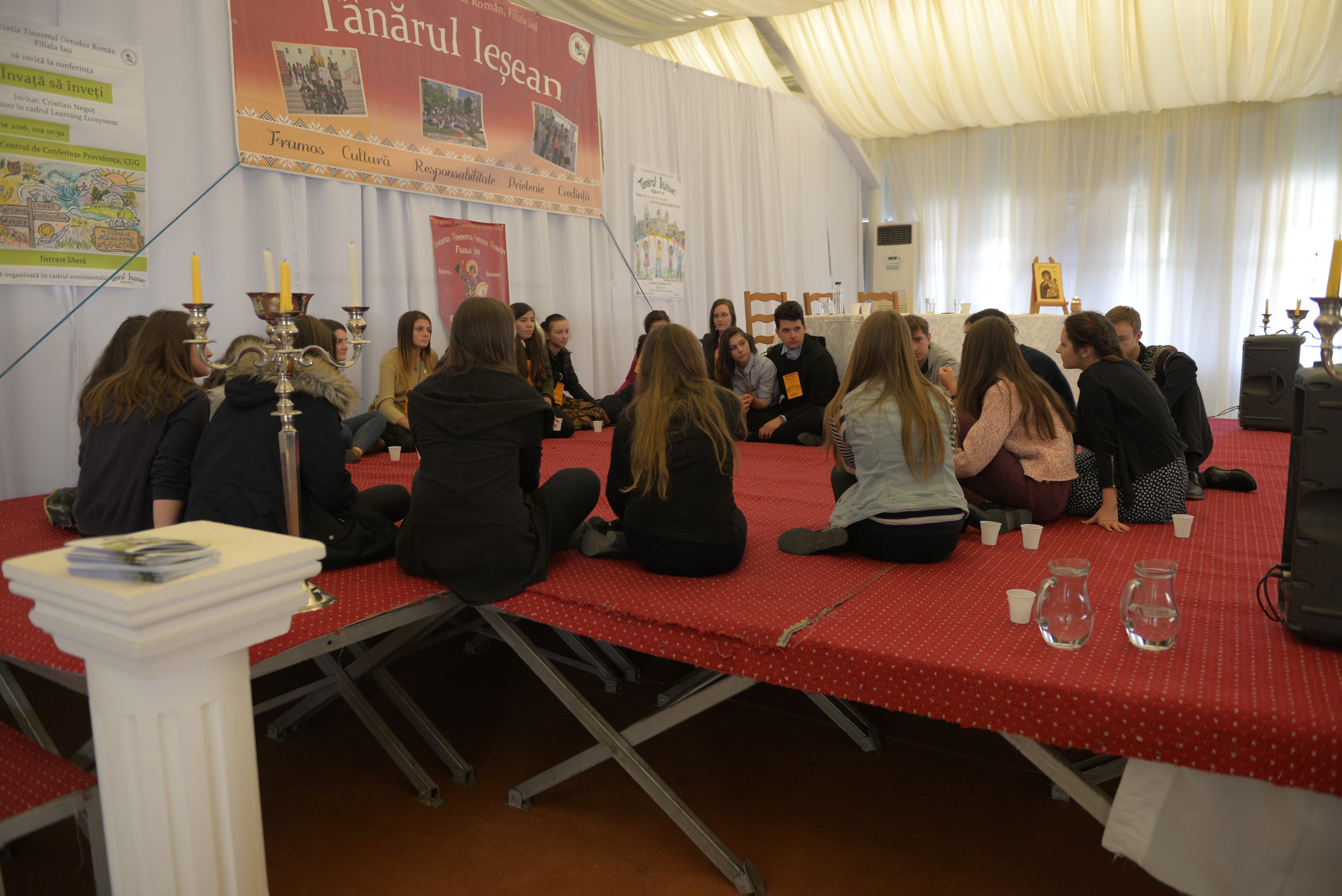 400 de tineri, prezenți la cele 20 de ateliere organizate în cadrul evenimentului „Tânărul ieșean” 400 de tineri, prezenți la cele 20 de ateliere organizate în cadrul evenimentului „Tânărul ieșean”