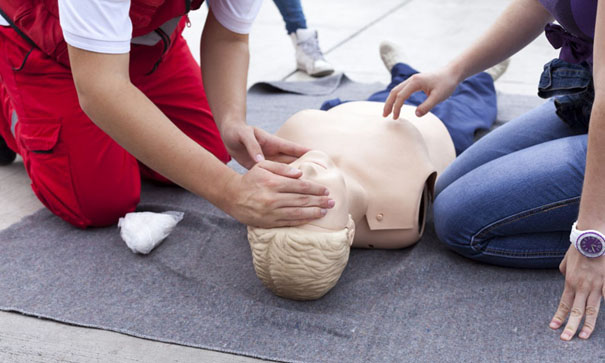 Cursuri de perfecţionare pentru angajaţii Policlinicii „Providenţa“