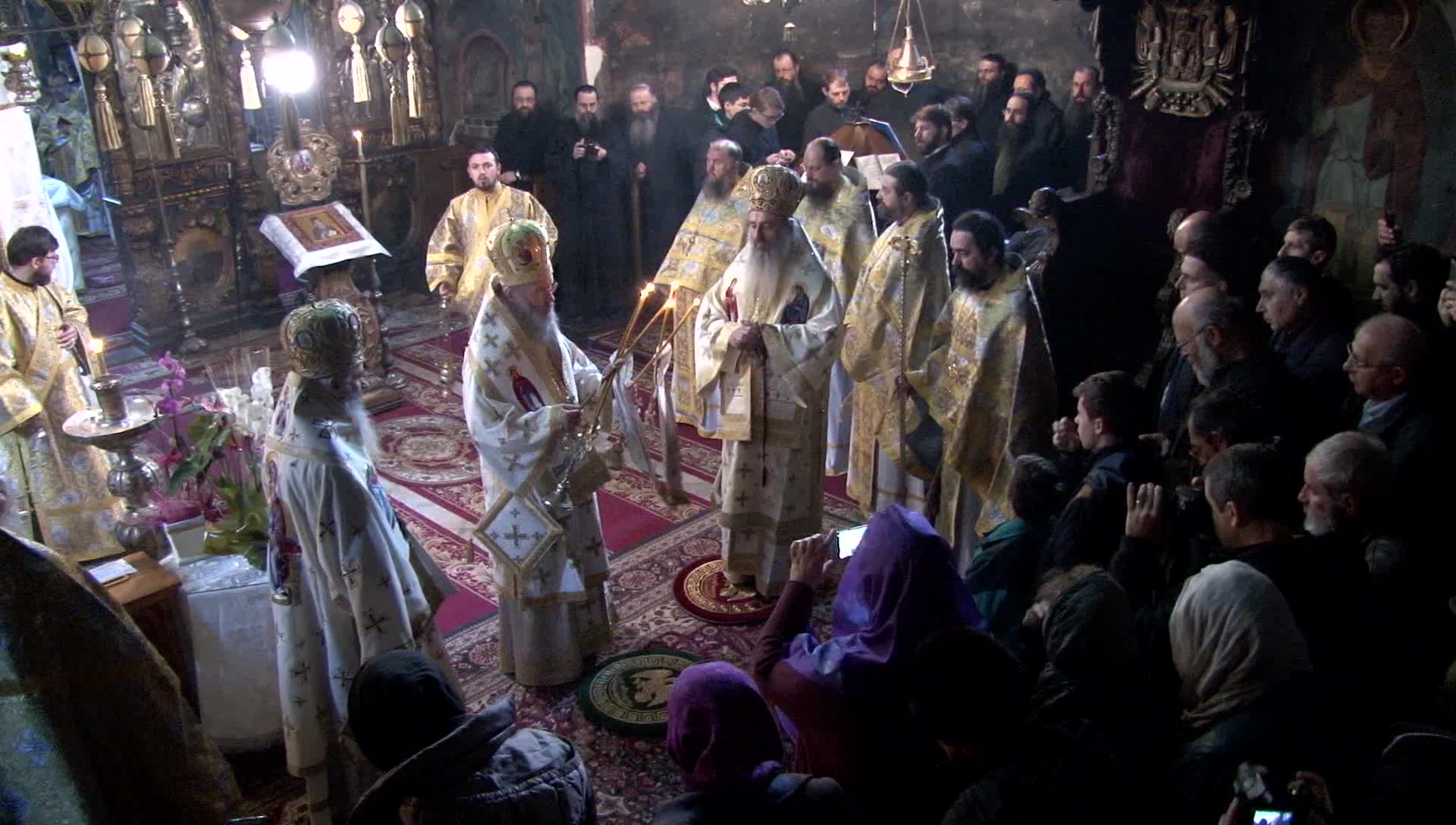 (Video) IPS Ierótheos Vlachos la Mănăstirea Neamț, de ziua Sfântului Cuvios Paisie Velicicovschi