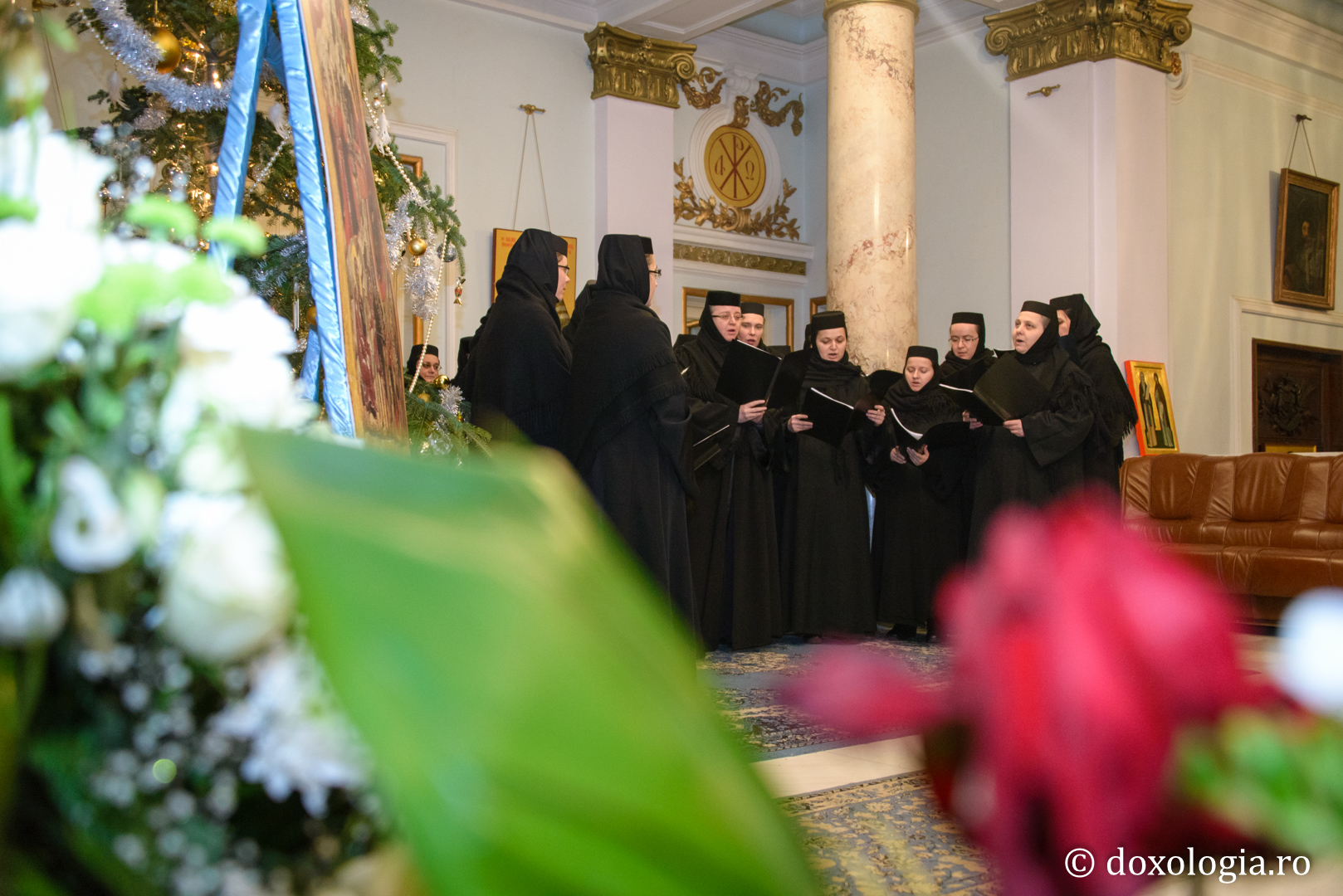 Colindători la Reședința Mitropolitană 2016 - Corul maicilor de la mănăstirile Frumoasa, Galata și Copou