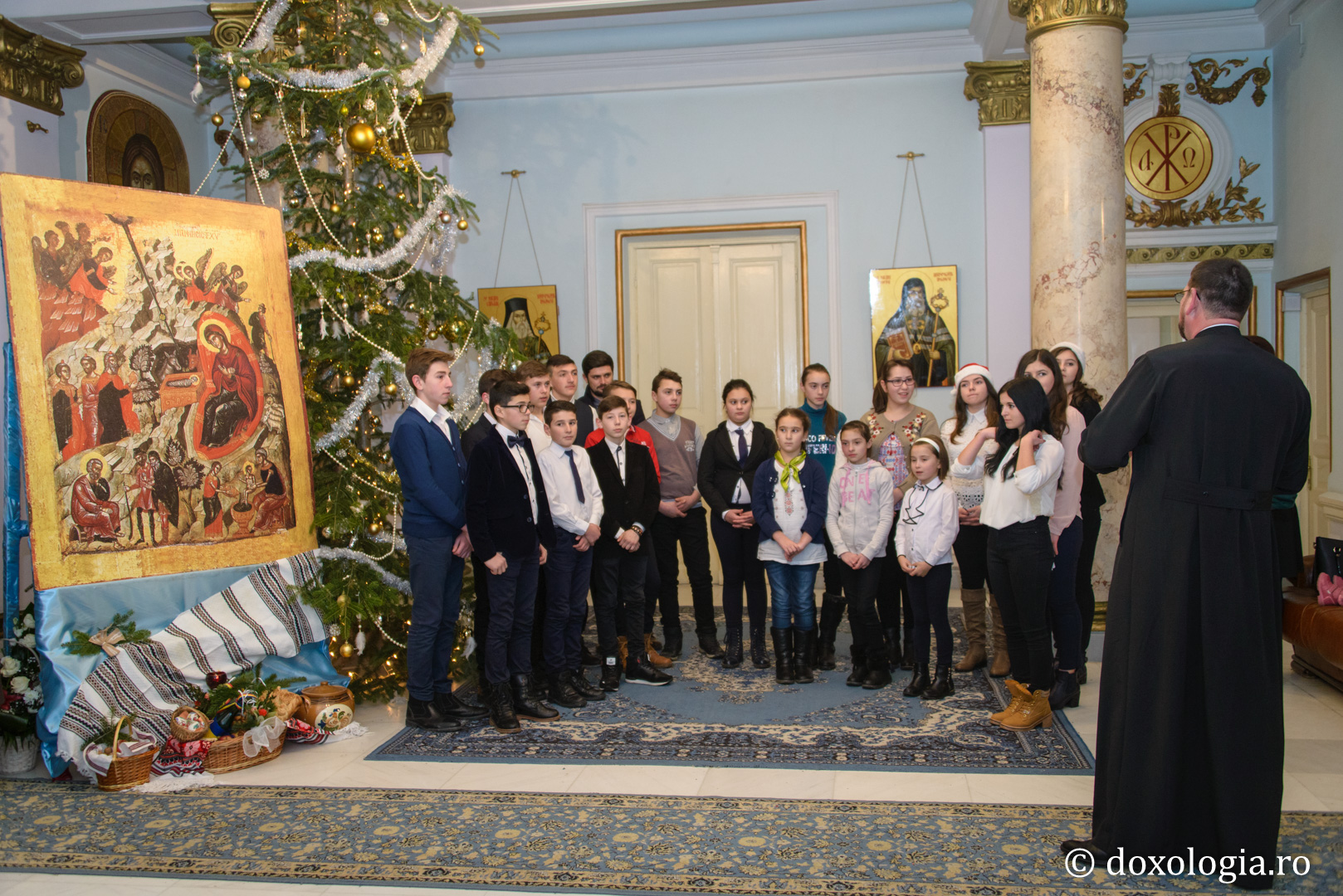 Colindători la Reședința Mitropolitană 2016 - Parohia Lupăria, Hârlău