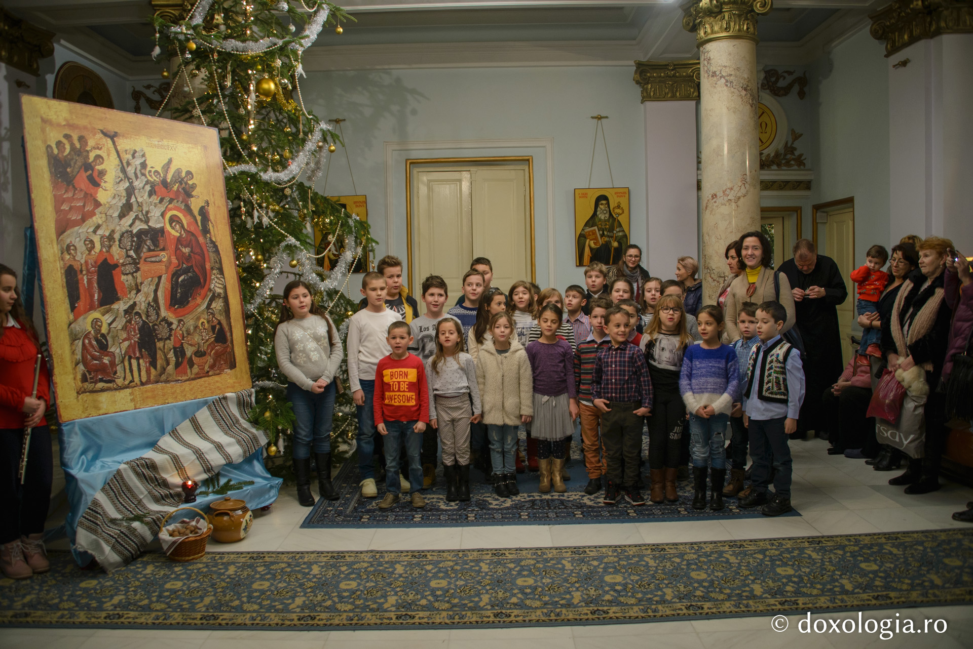 Colindători la Reședința Mitropolitană 2016 - Școala Ioana, Iași