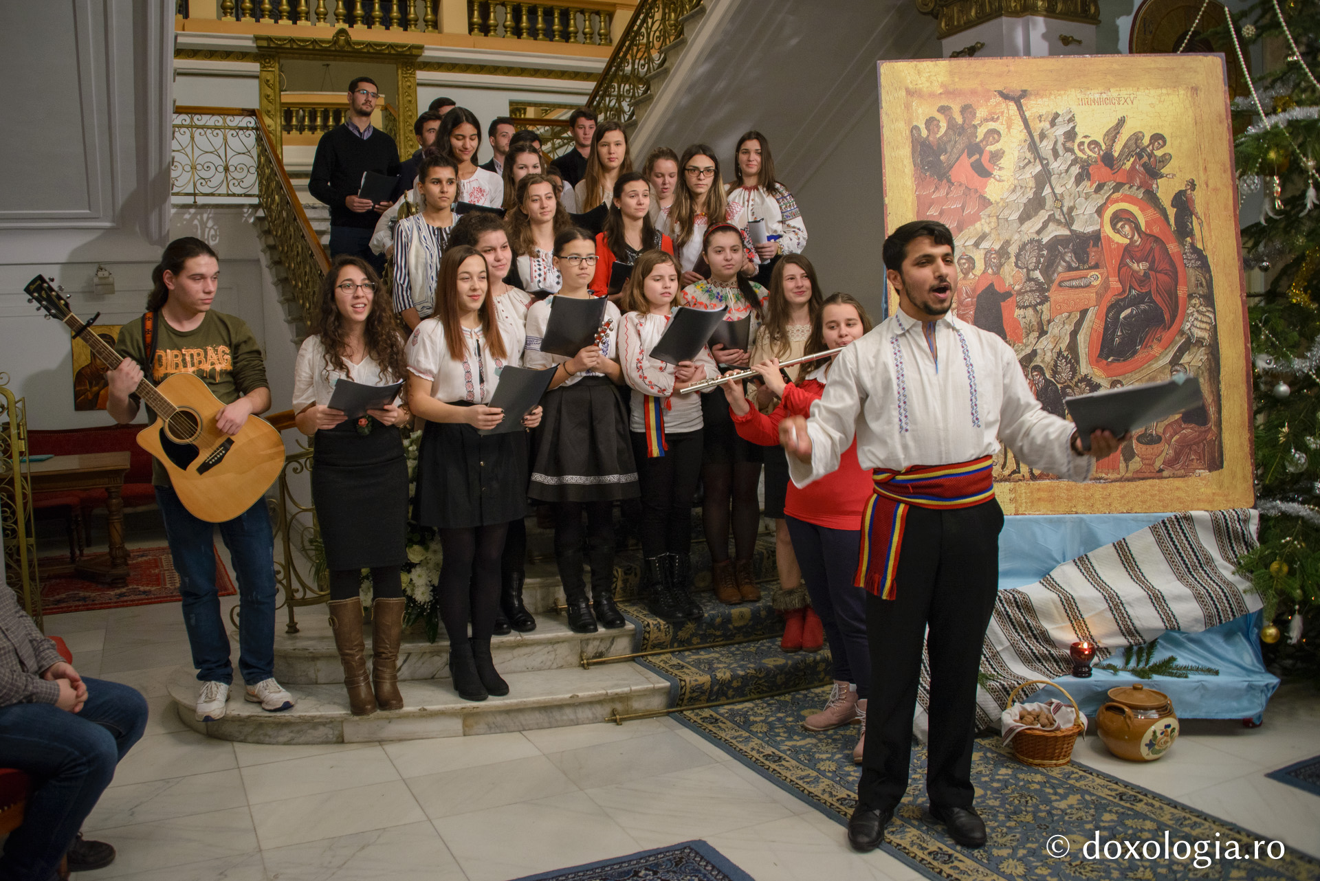 Colindători la Reședința Mitropolitană 2016 - Voluntarii Pro Vita Iași