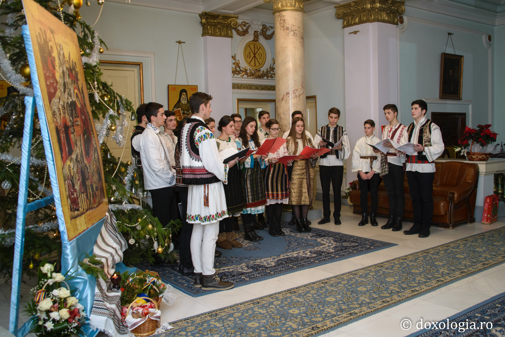 Colindători la Reședința Mitropolitană 2016 - Corul ALEPH al Seminarului Teologic de la Mănăstirea Neamț