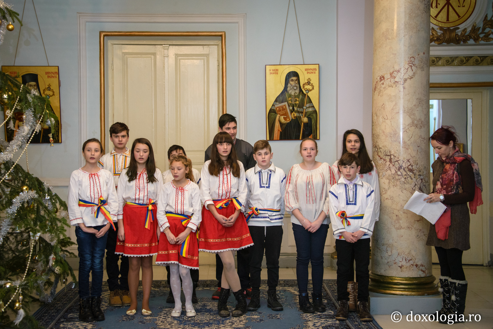 Colindători la Reședința Mitropolitană 2016 - Școala Dochia