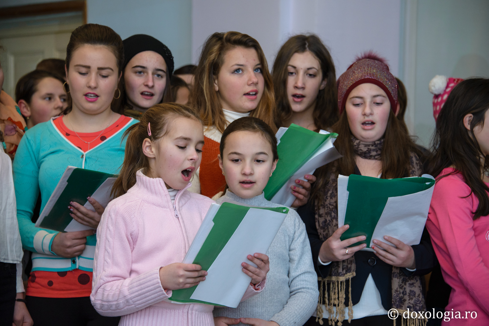 Colindători la Reședința Mitropolitană 2016 - Parohia Liteni, Belcești