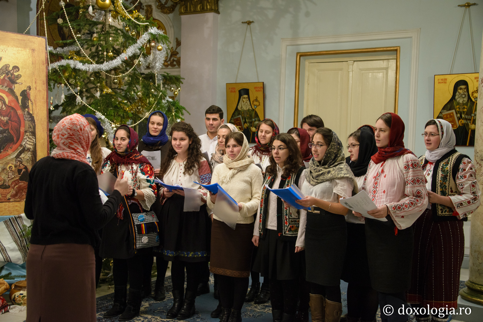 Colindători la Reședința Mitropolitană 2016 - Paraclisul studențesc Metocul Maicilor