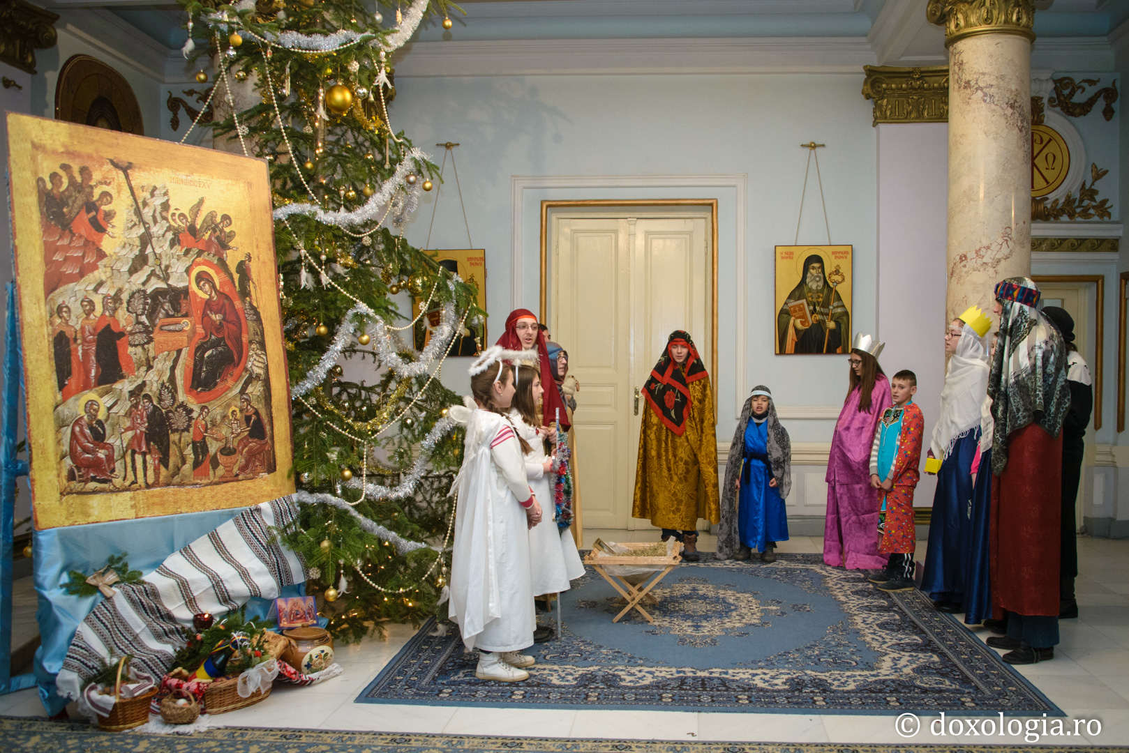 Colindători la Reședința Mitropolitană 2016 - Parohia „Acoperământul Maicii Domnului” din Iași