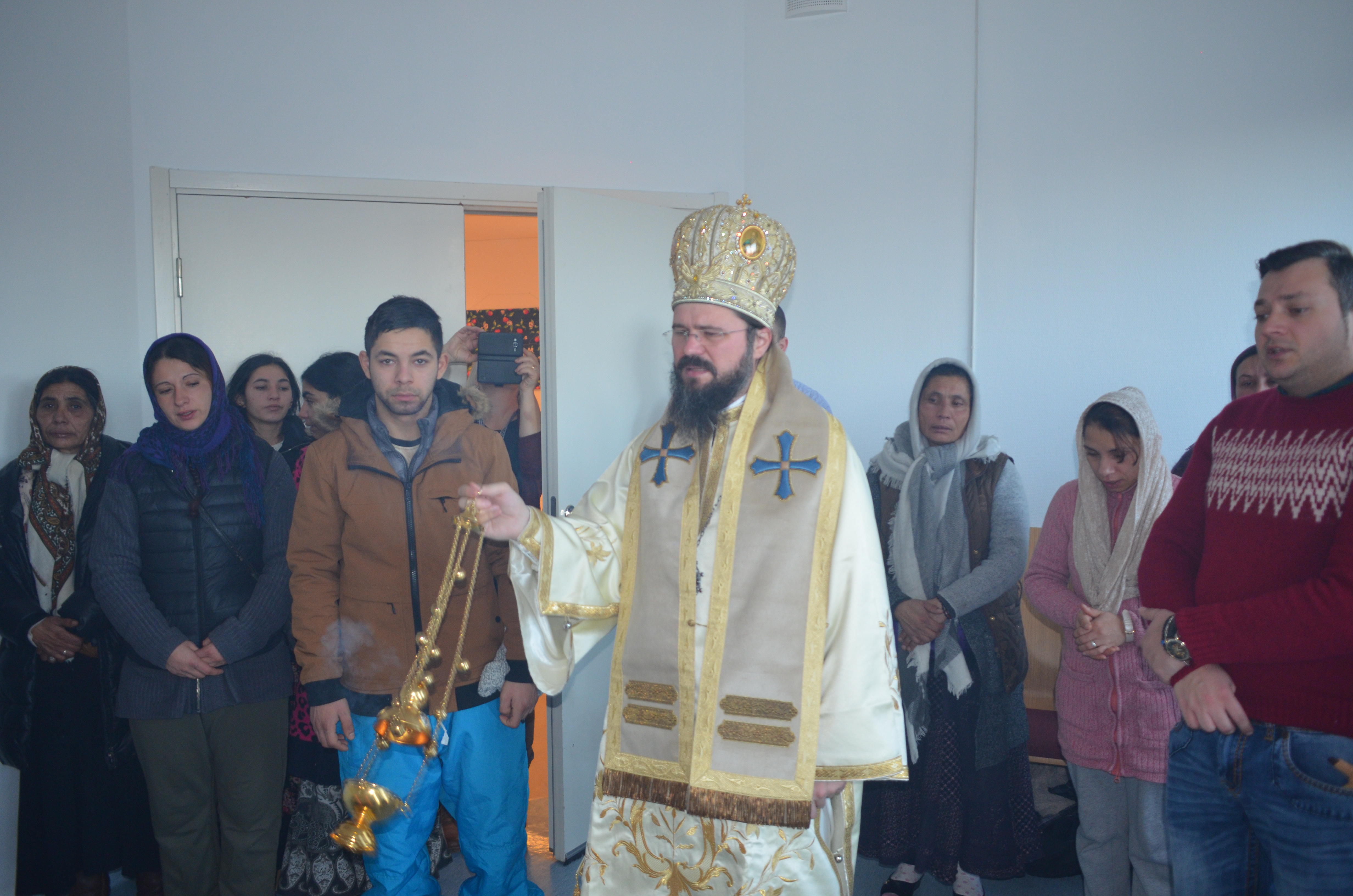 Părintele Episcop Macarie Drăgoi: „Urmarea faptelor și viețuirii Sfântului Nicolae este singura strategie prin care Biserica poate recuceri inimile poporului lui Dumnezeu”